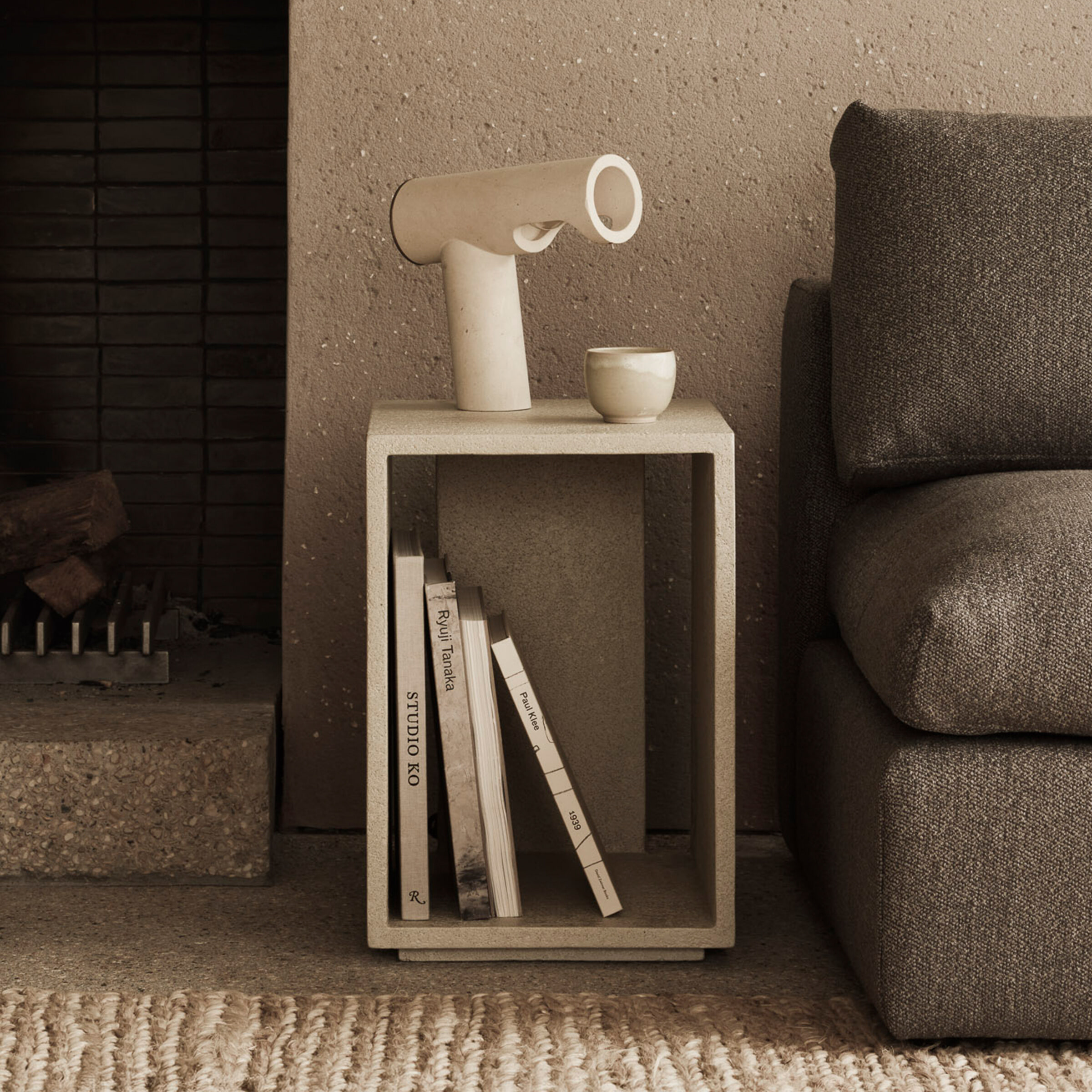 Ethnicraft Bijzettafel/Nachtkastje 'Elements' Microcement, kleur Off White