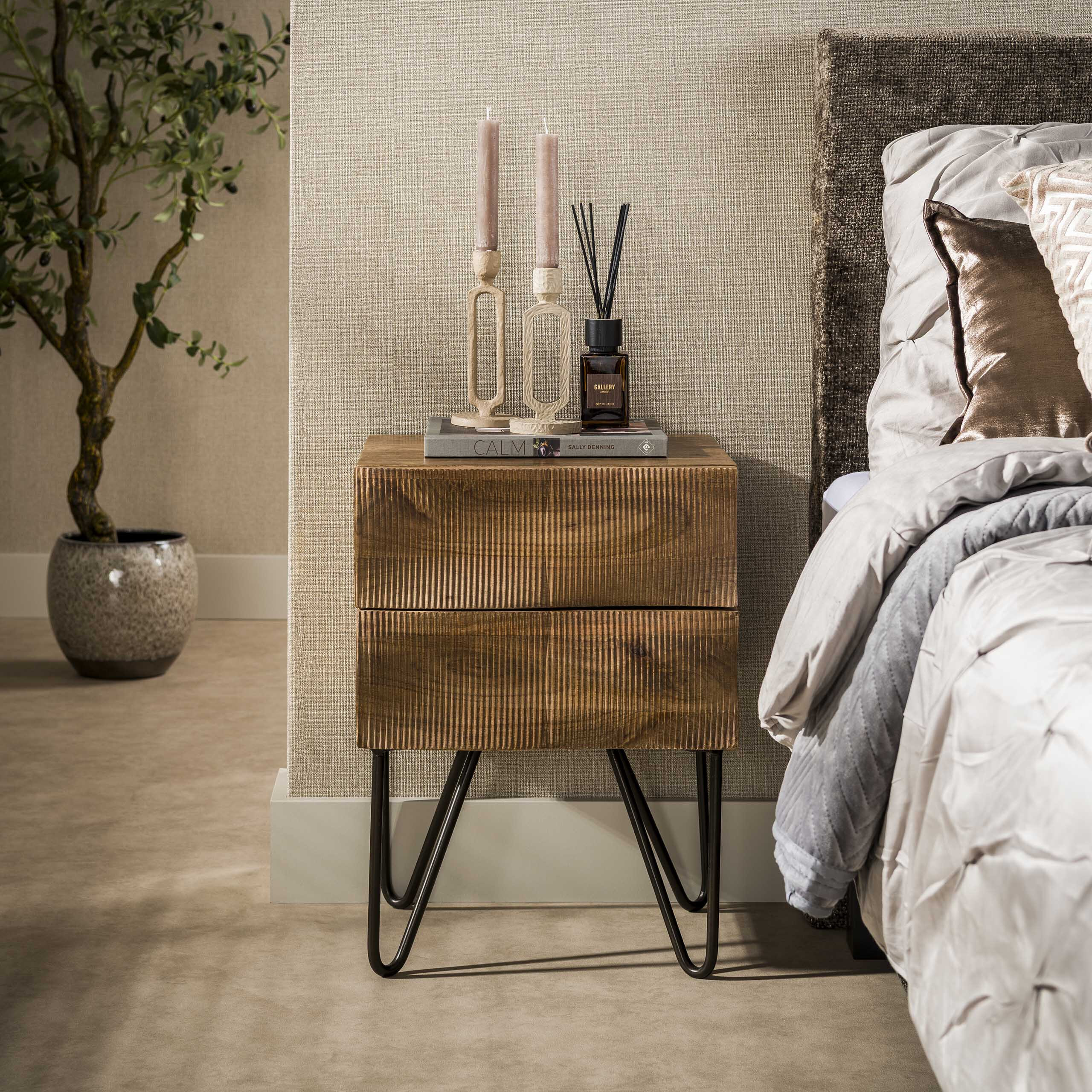 LifestyleFurn Nachtkastje 'Dulse' Mangohout, Met 2 lades