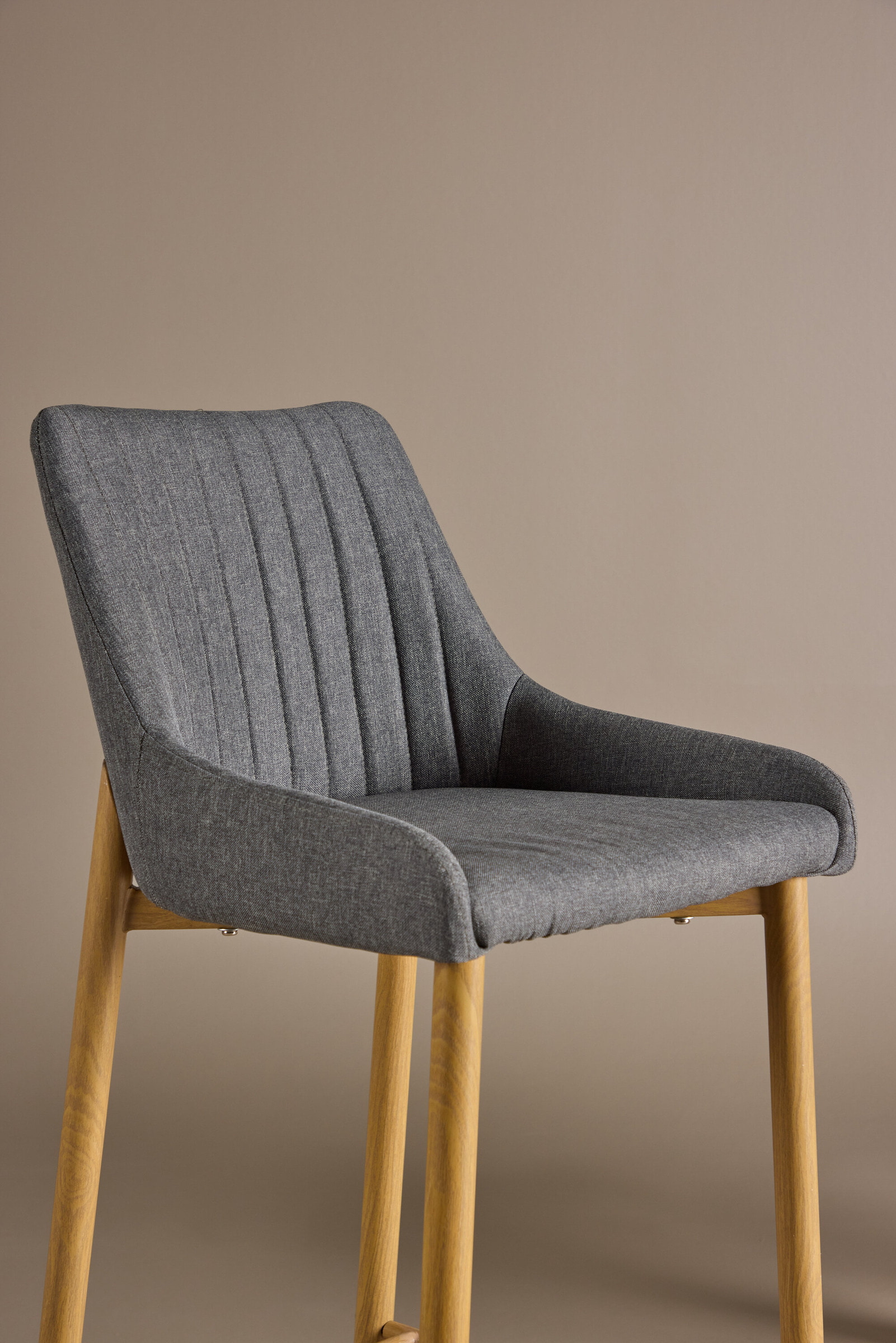 Nohr Barkruk 'Quennel' Linnenlook, kleur Donkergrijs (zithoogte 74cm)