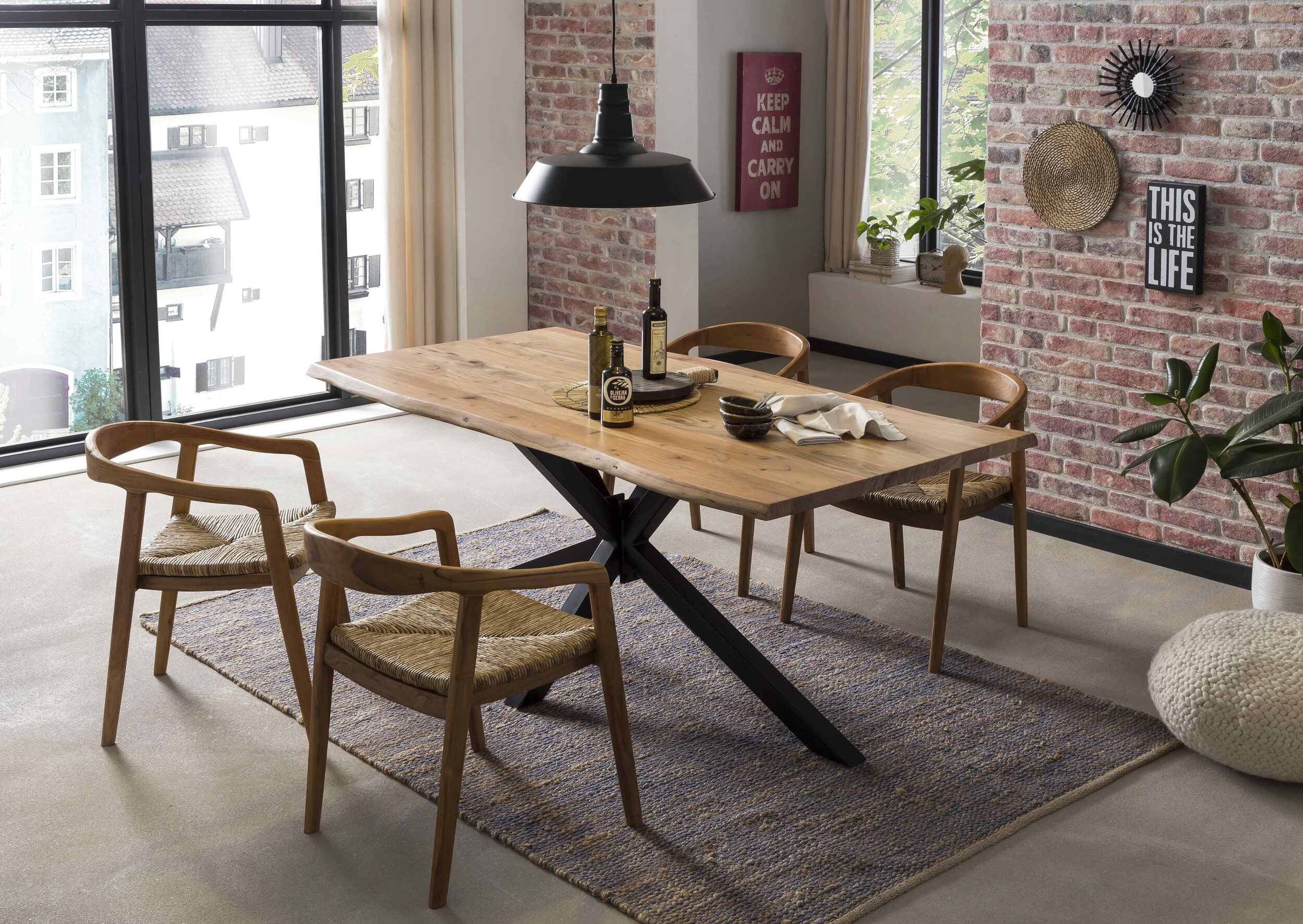 Artistiq Boomstam Eettafel 'Raynaldo' Acaciahout, 200 x 100cm, kleur Zwart
