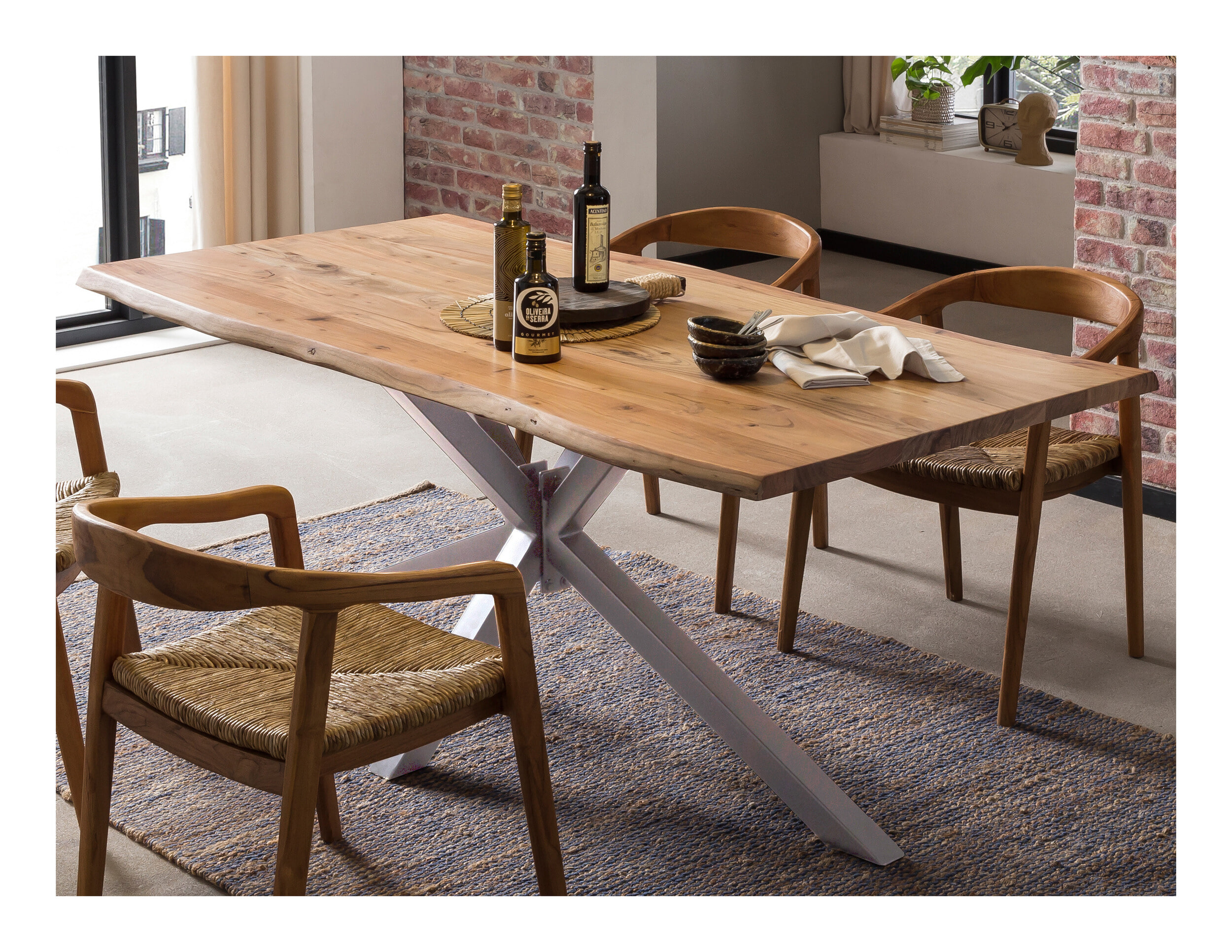 Artistiq Boomstam Eettafel 'Raynaldo' Acaciahout, 160 x 85cm, kleur Zilver