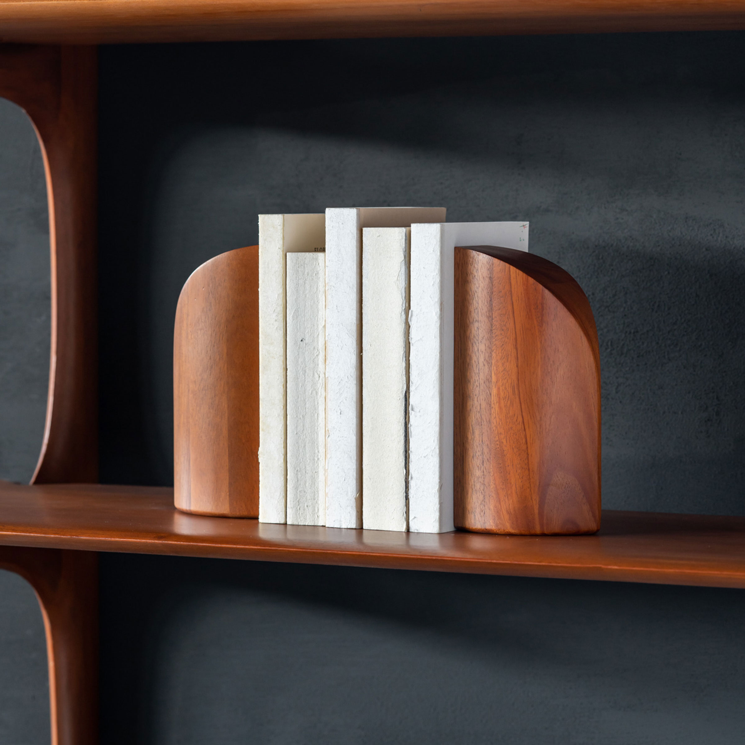 Ethnicraft Boekenstandaard 'PI' Mahoniehout, Set van 2 stuks, kleur Bruin