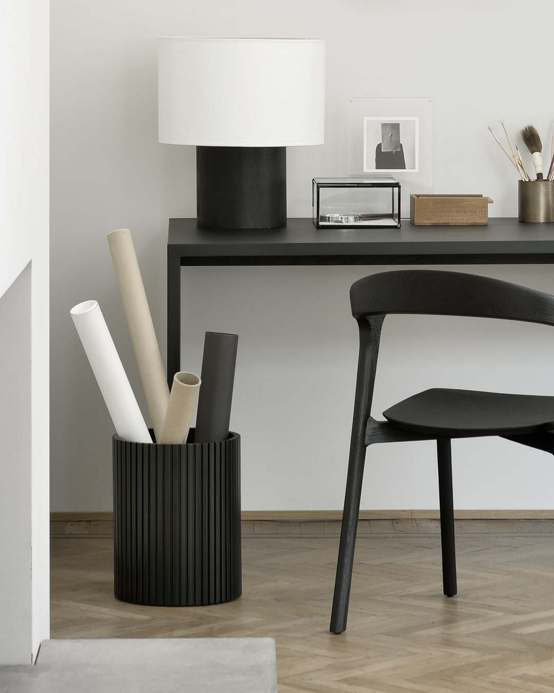 Ethnicraft Prullenbak 'Roller Max' Mahoniehout, kleur Zwart