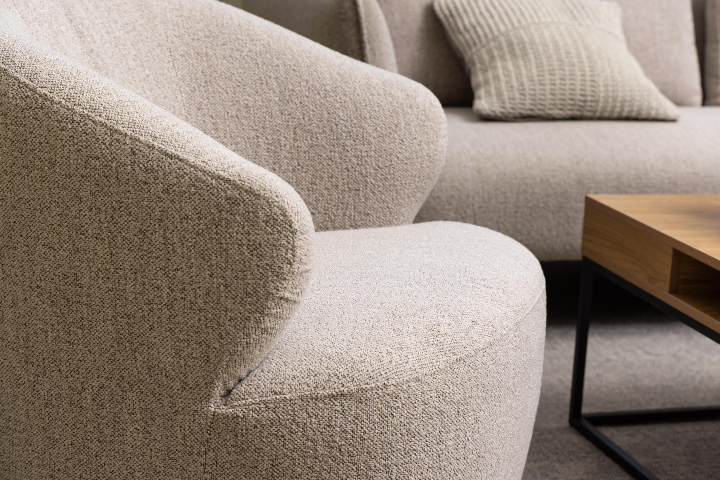 Bendt Draaibare Fauteuil 'Breah' Bouclé, kleur Beige