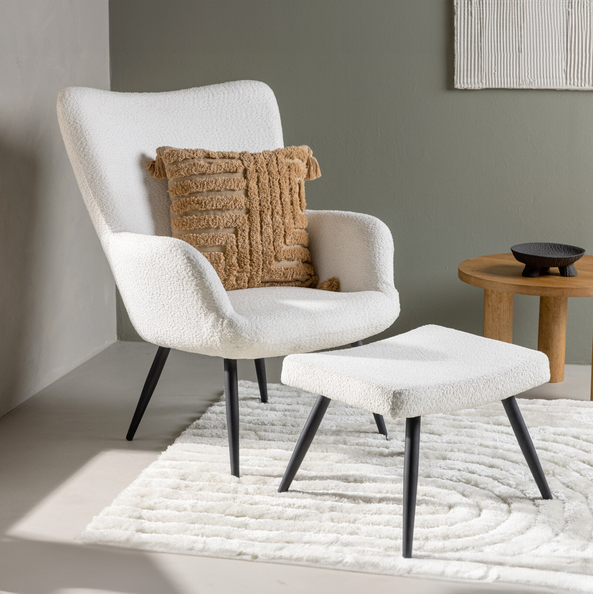 Nohr Fauteuil 'Shaguana' Met voetenbank, Bouclé, kleur Wit