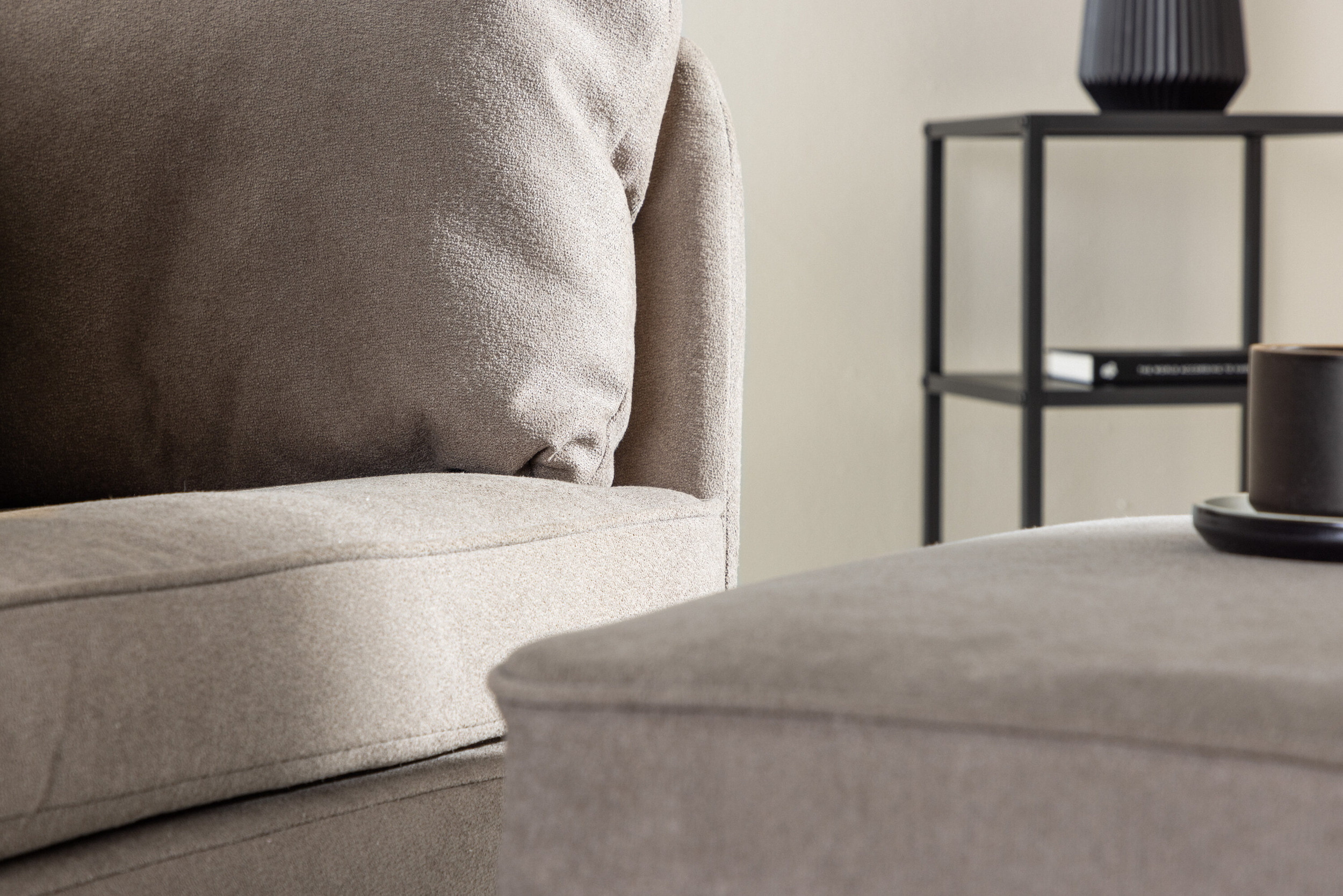 Nohr Fauteuil 'Crystie' Met voetenbank, Bouclé, kleur Grijs