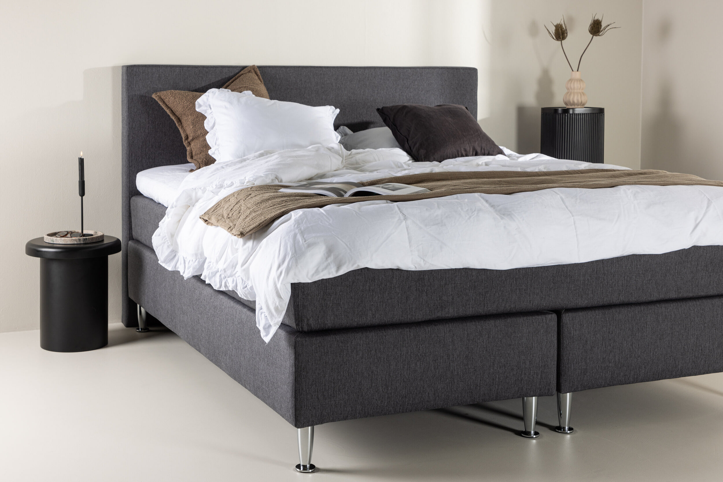 Nohr Bed 'Jacquise' 180 x 200cm, kleur Donkergrjis