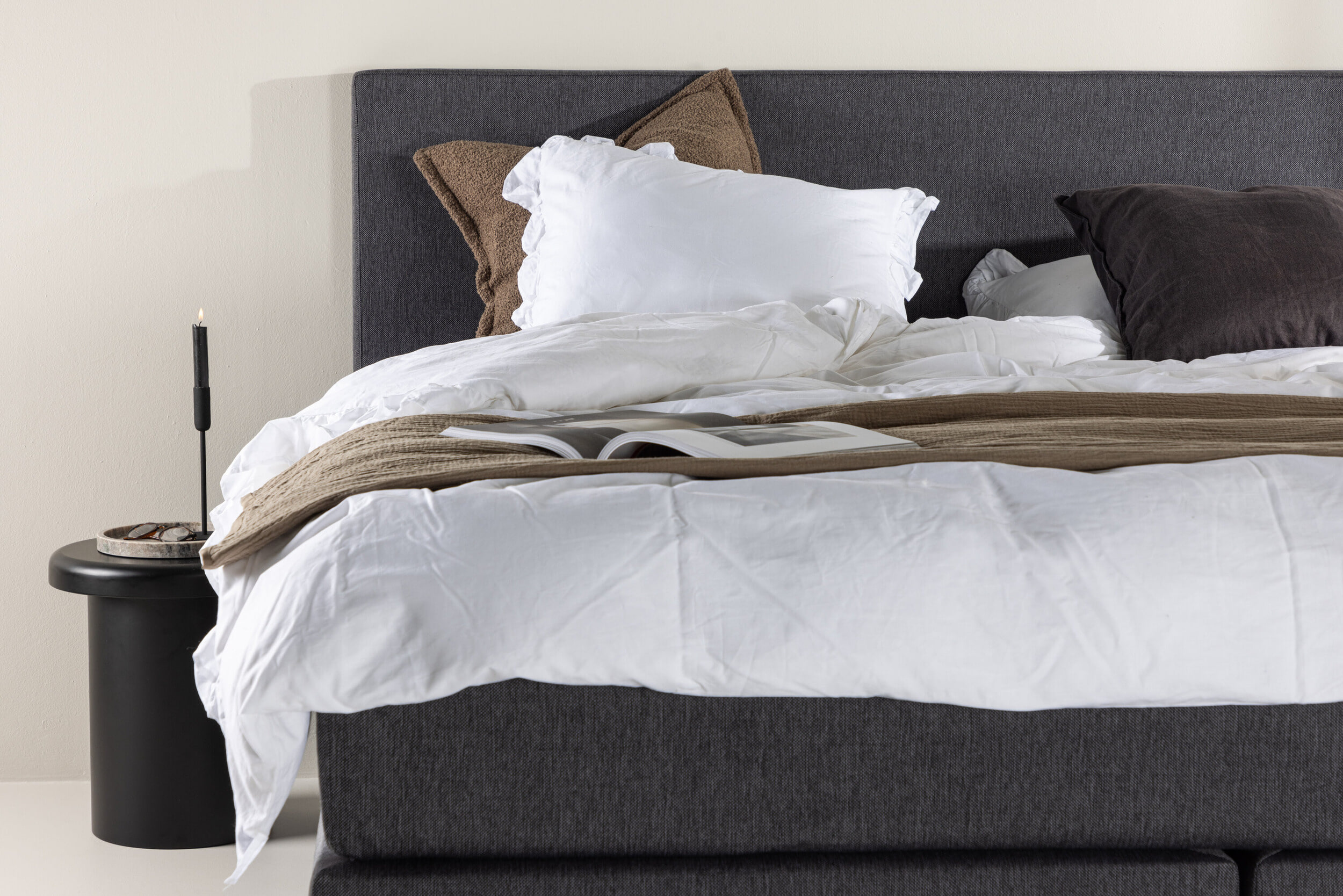 Nohr Bed 'Jacquise' 180 x 200cm, kleur Donkergrjis