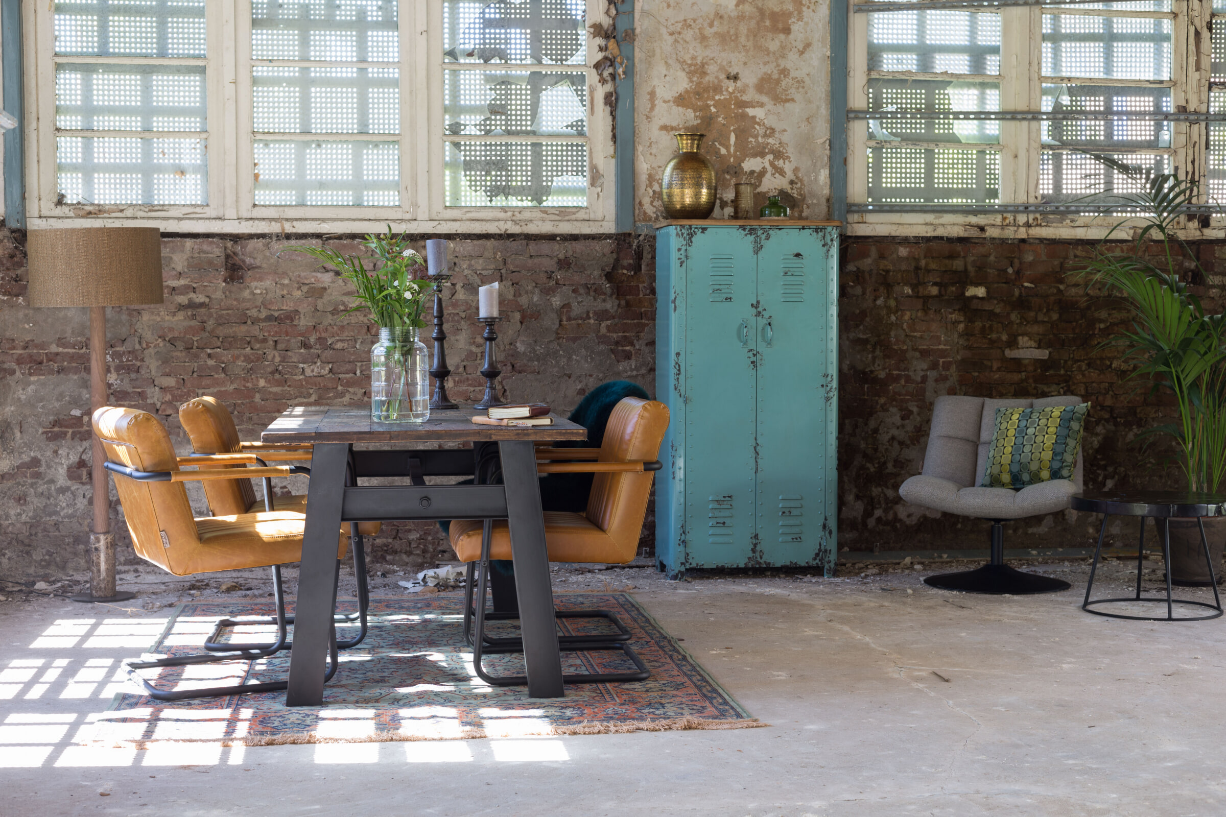 Dutchbone Fauteuil 'Bar' kleur Lichtgrijs