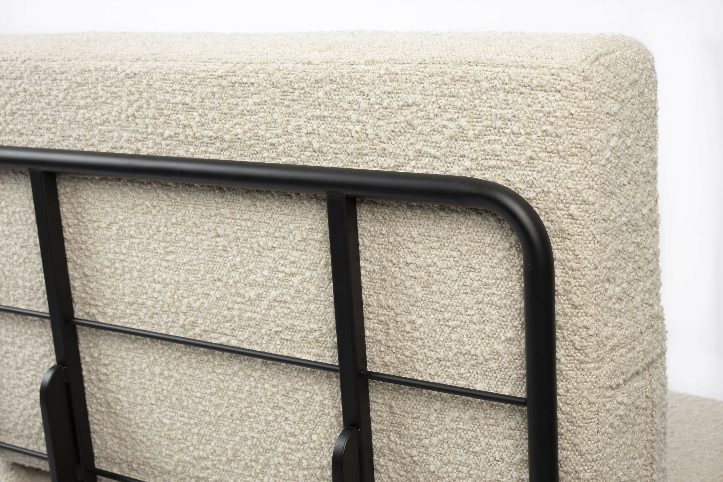 Zuiver Fauteuil 'Bowie' Bouclé, kleur Naturel