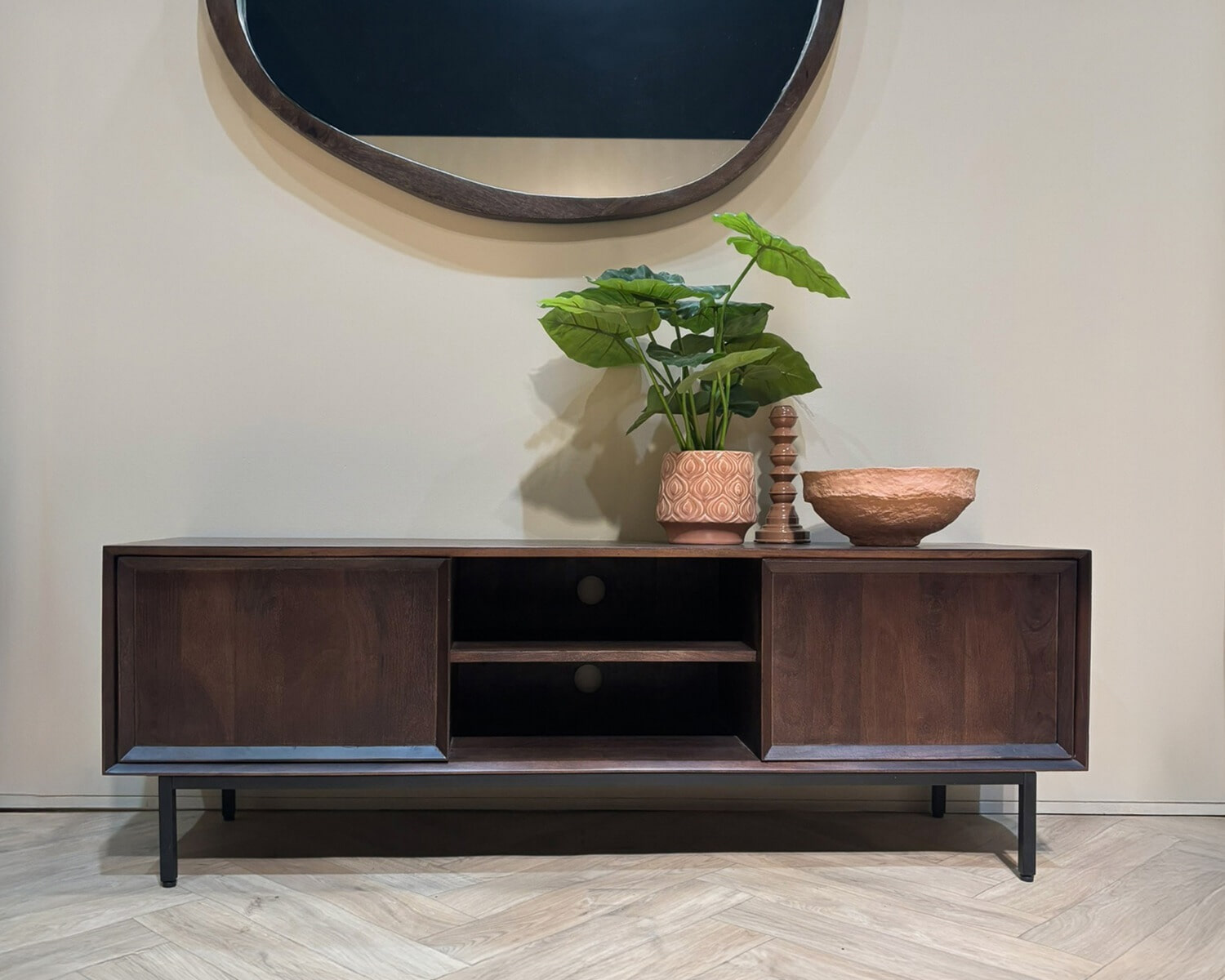 Livingfurn TV-meubel 'Ravenstein' Mangohout, 150cm, kleur Bruin
