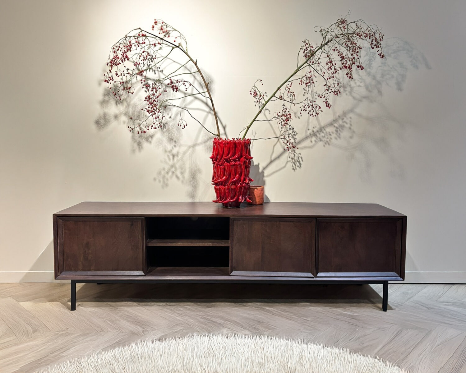 Livingfurn TV-meubel 'Ravenstein' Mangohout, 180cm, kleur Bruin