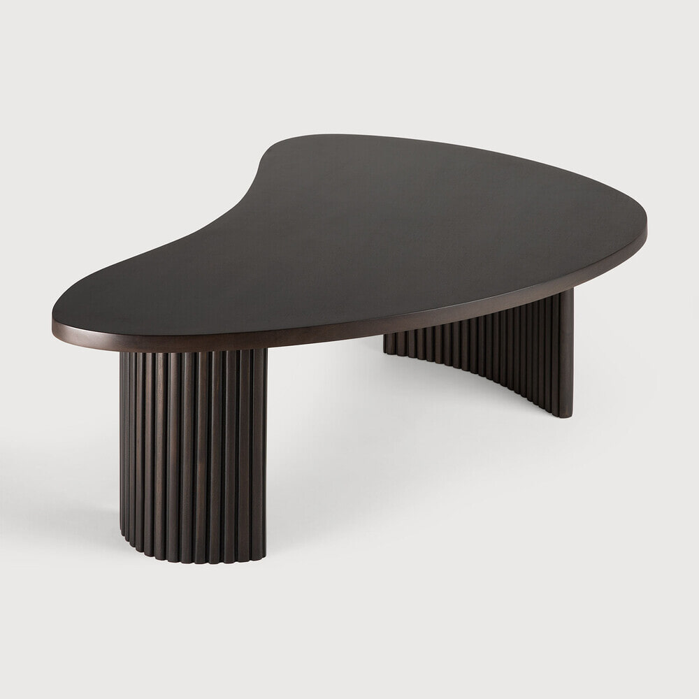 Ethnicraft Organische Salontafel 'Boomerang' Gevernist Mahoniehout, 90 x 61cm, kleur Donkerbruin