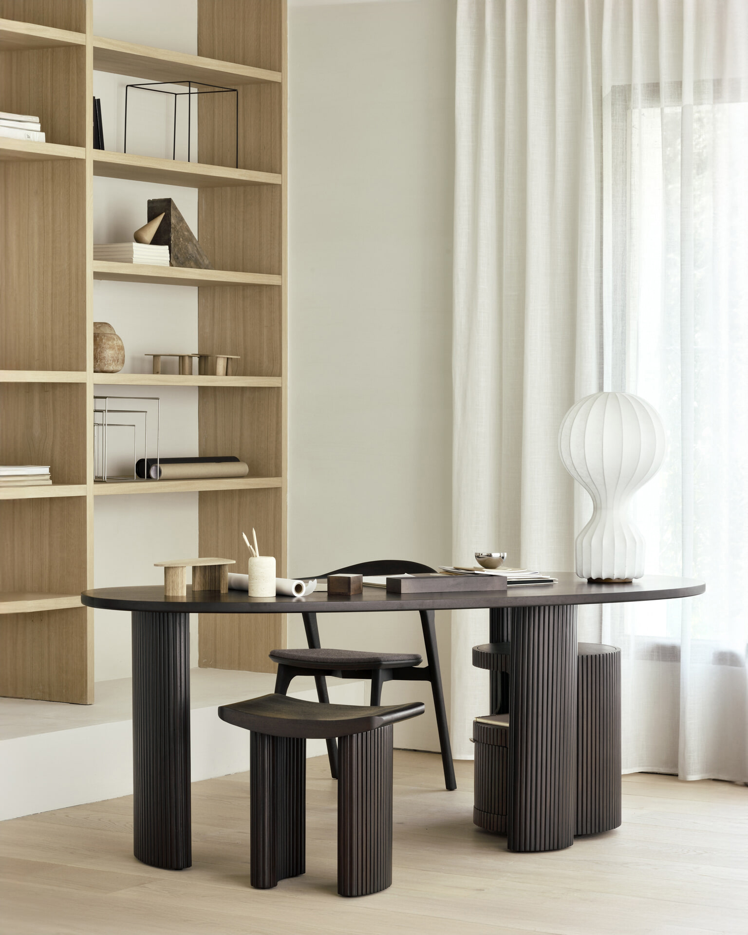 Ethnicraft Krukje 'Roller Max' Gevernist Mahoniehout, kleur Donkerbruin