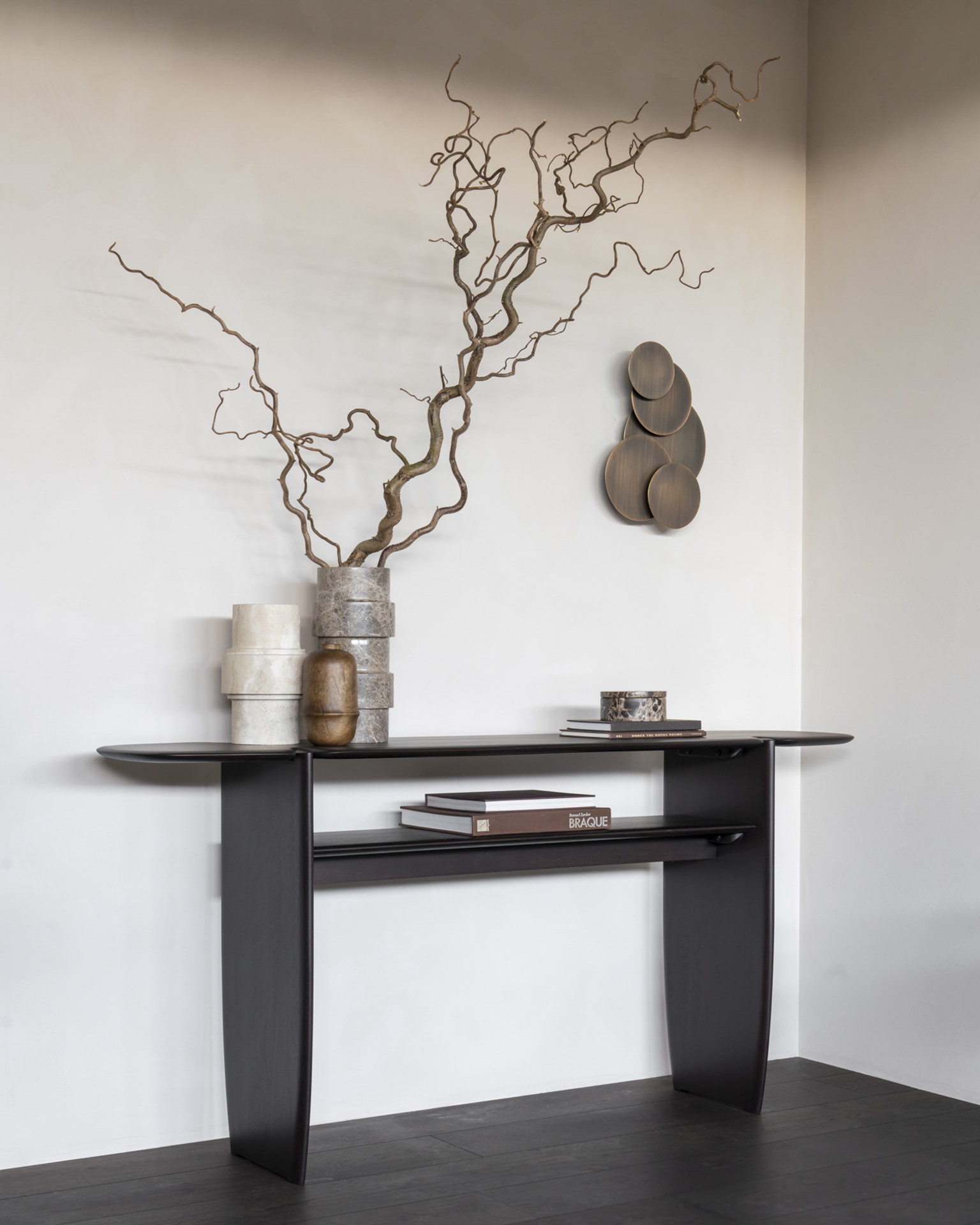 Ethnicraft Sidetable 'PI' Gevernist Mahoniehout, 160cm, kleur Donkerbruin