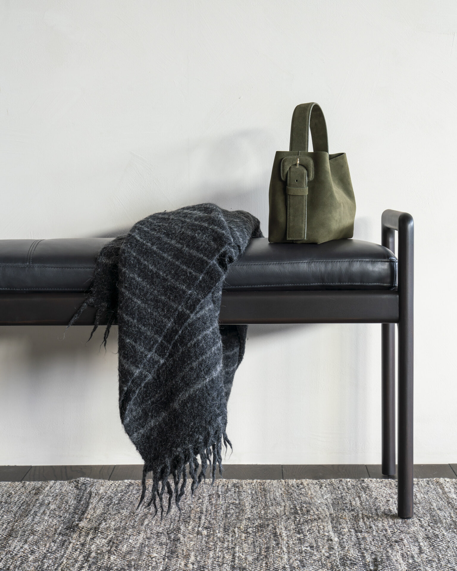 Ethnicraft Eetkamerbank 'Jack' Gevernist Mahoniehout, 150cm, kleur Donkerbruin
