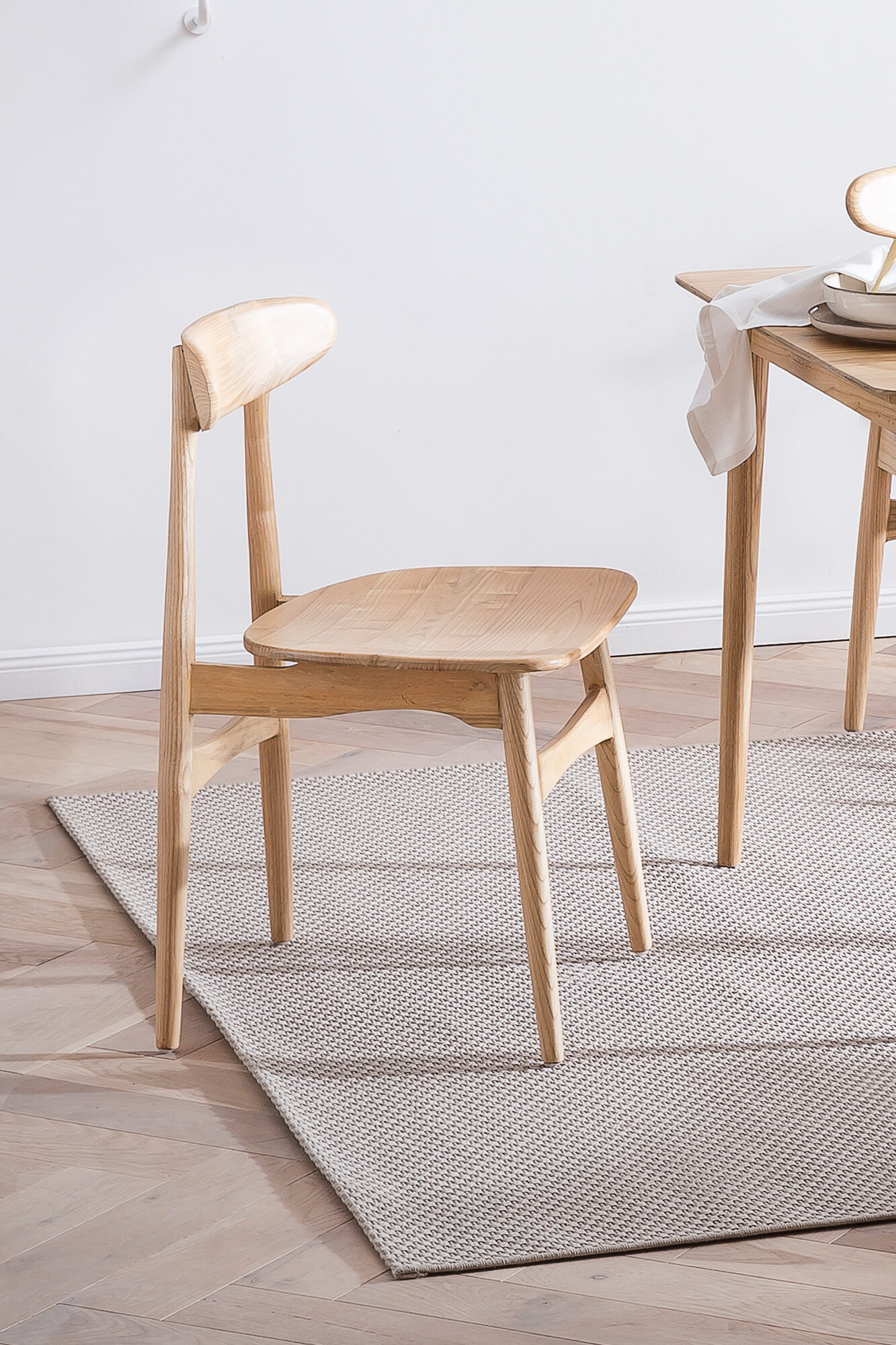 Artistiq Eetkamerstoel 'Derel' Sungkai hout