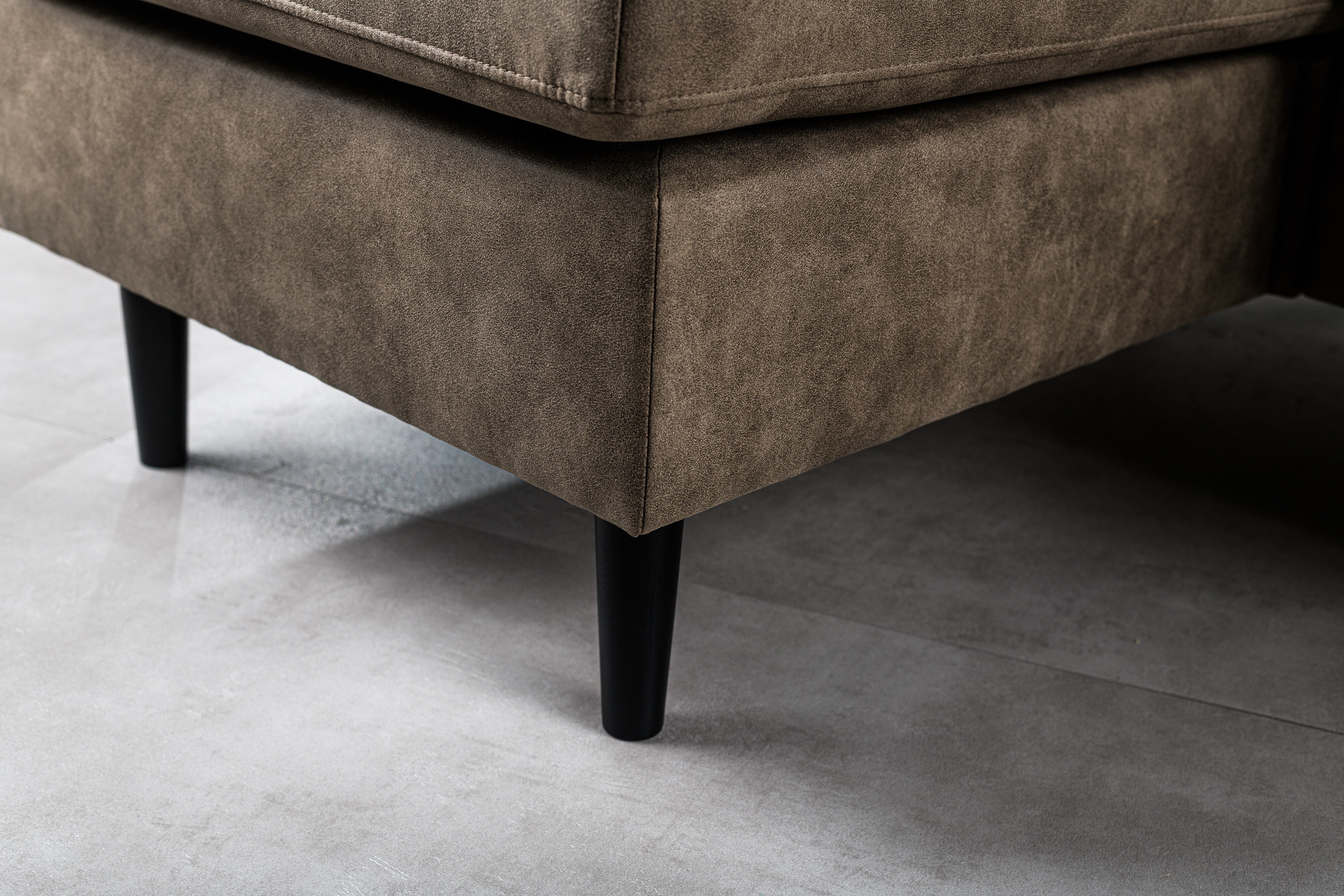 BASE 3-zits Bank 'Everet' Links/Rechts, kleur Taupe