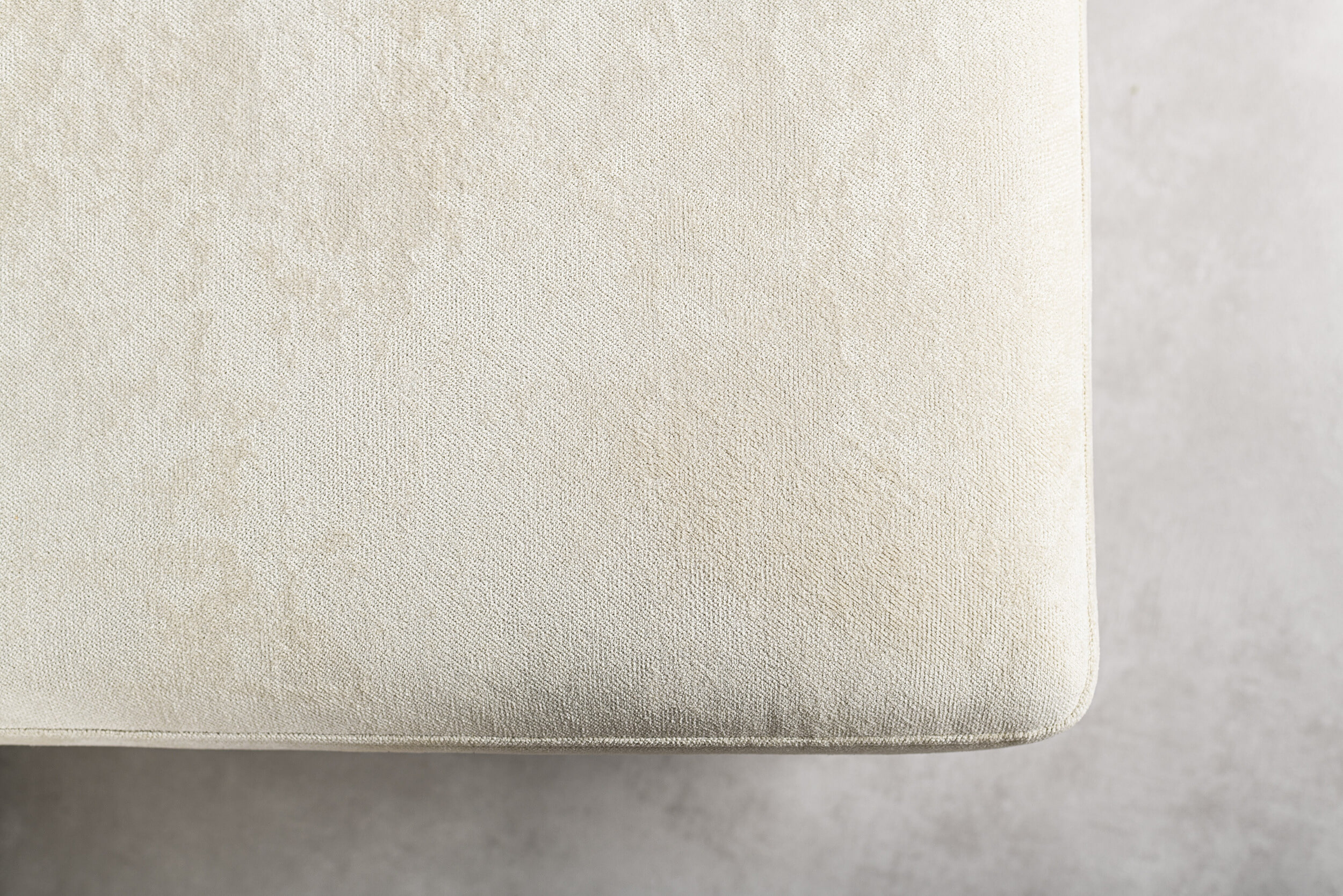 BASE 3-zits bank 'Jathan' Links/Rechts, kleur Beige