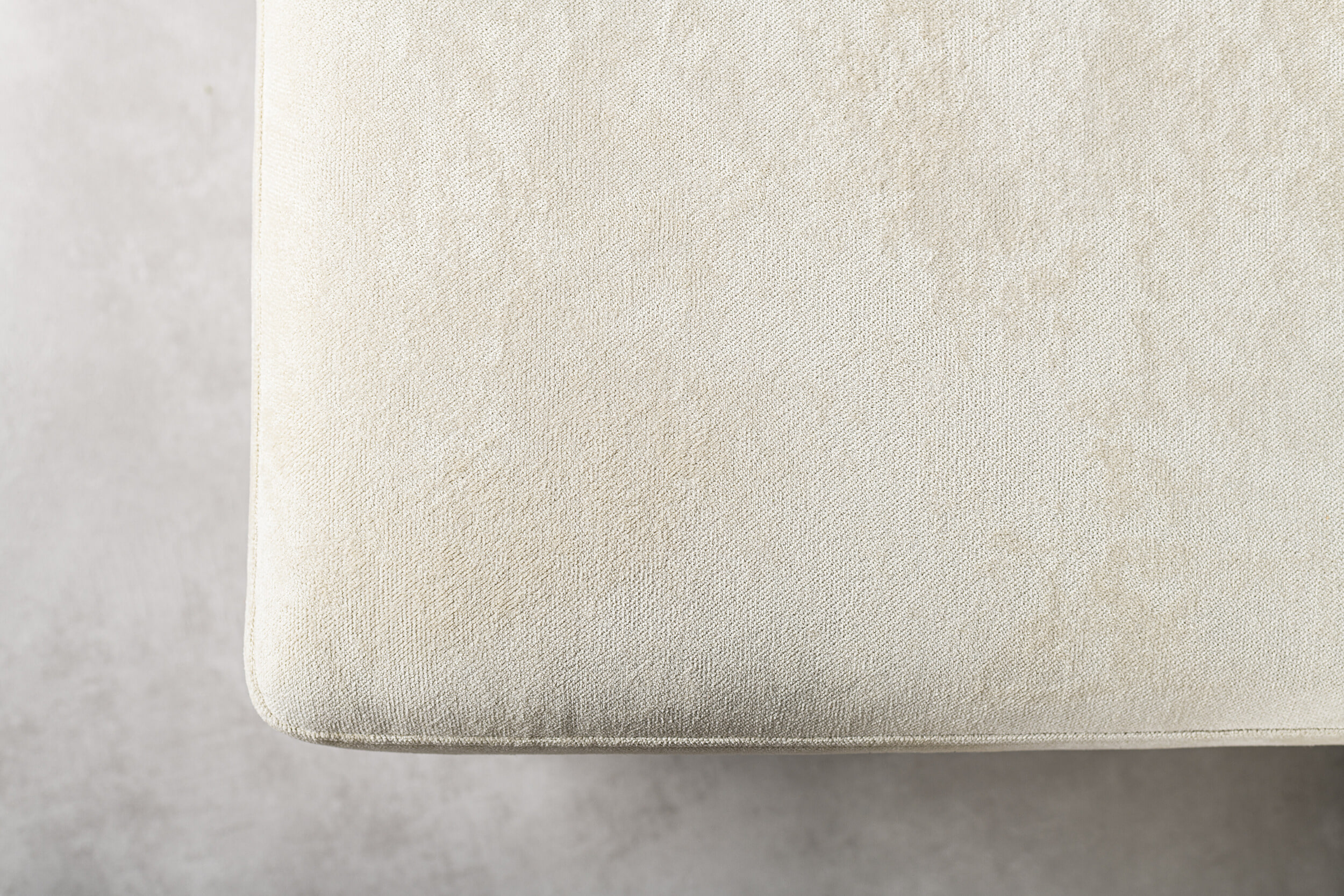 BASE 3-zits bank 'Jathan' Links/Rechts, kleur Beige
