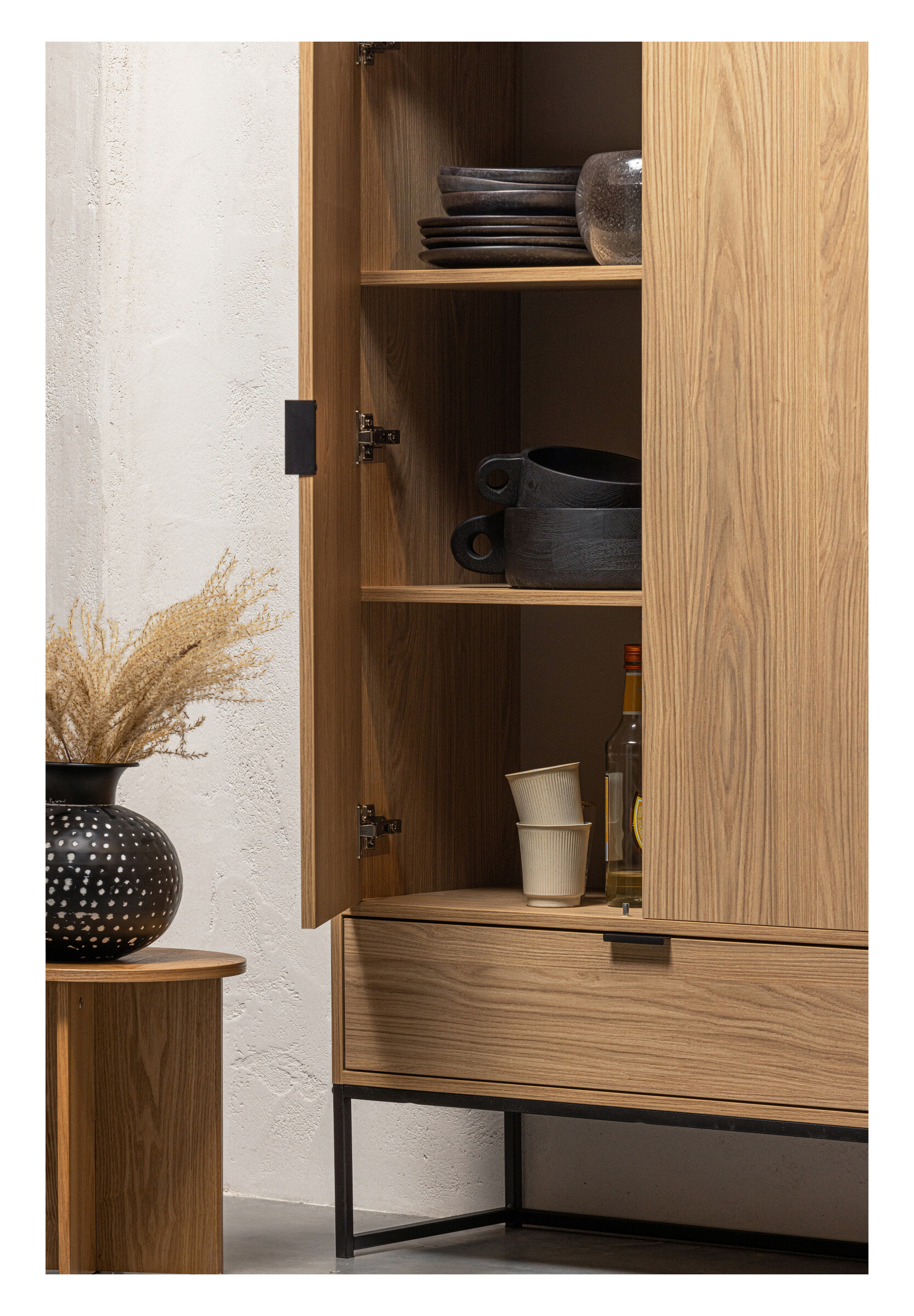 Mueble de TV moderno con diseño negro y madera, 190 x 38 x 48 cm, MDF