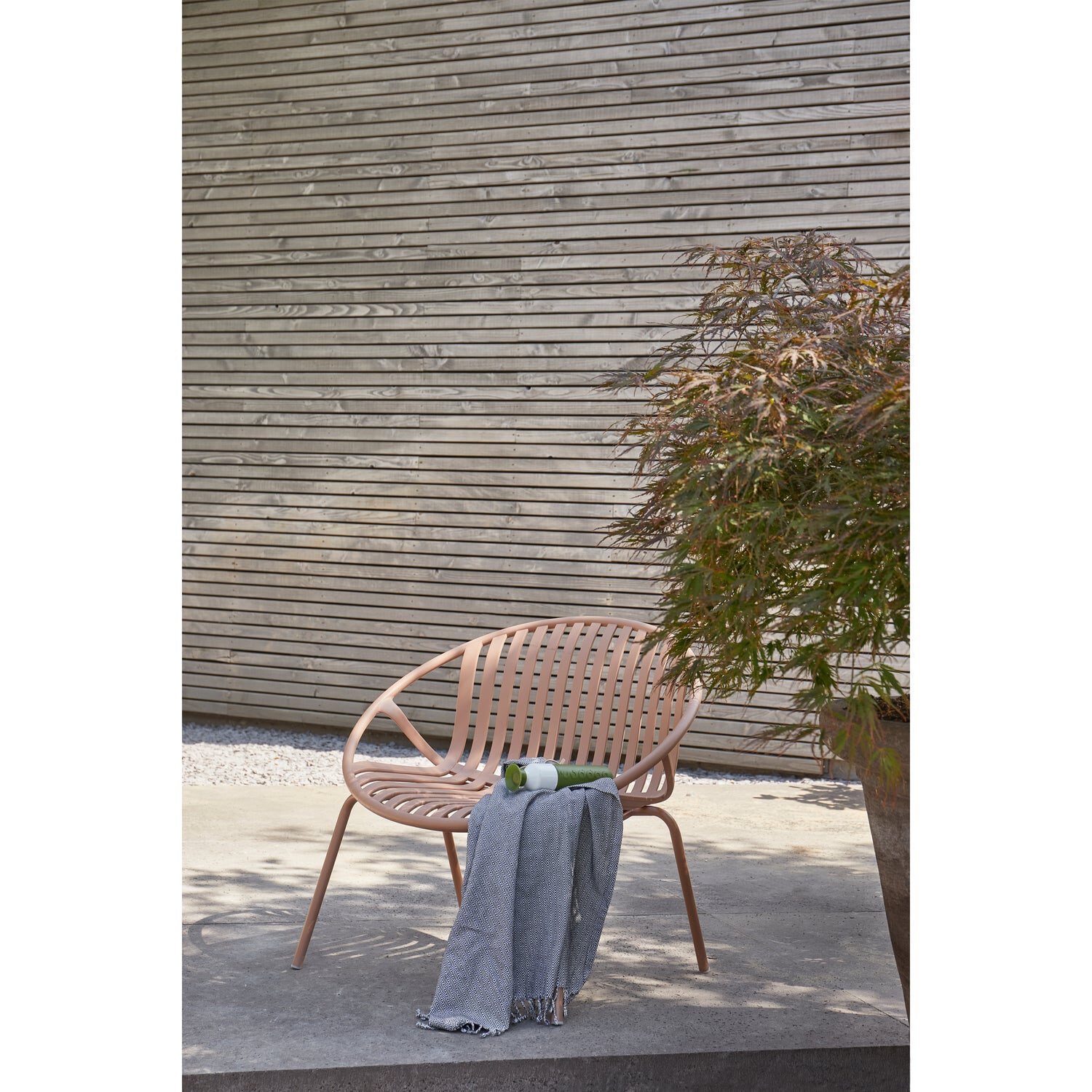 WOOOD Outdoor Fauteuil 'Bruce' Set met hocker, kleur Zalmroze