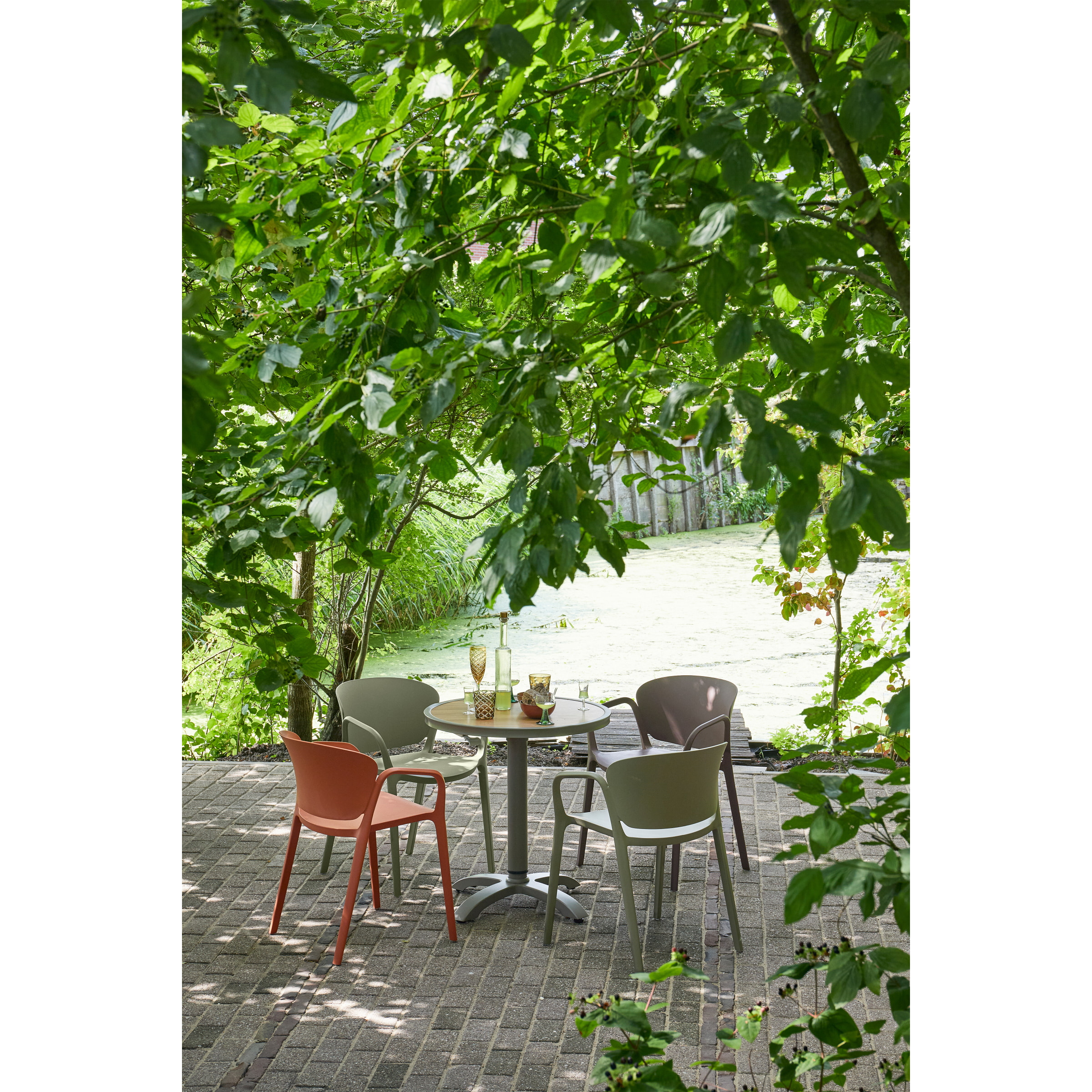 WOOOD Tuinstoel 'Bent' Kunststof, kleur Groen