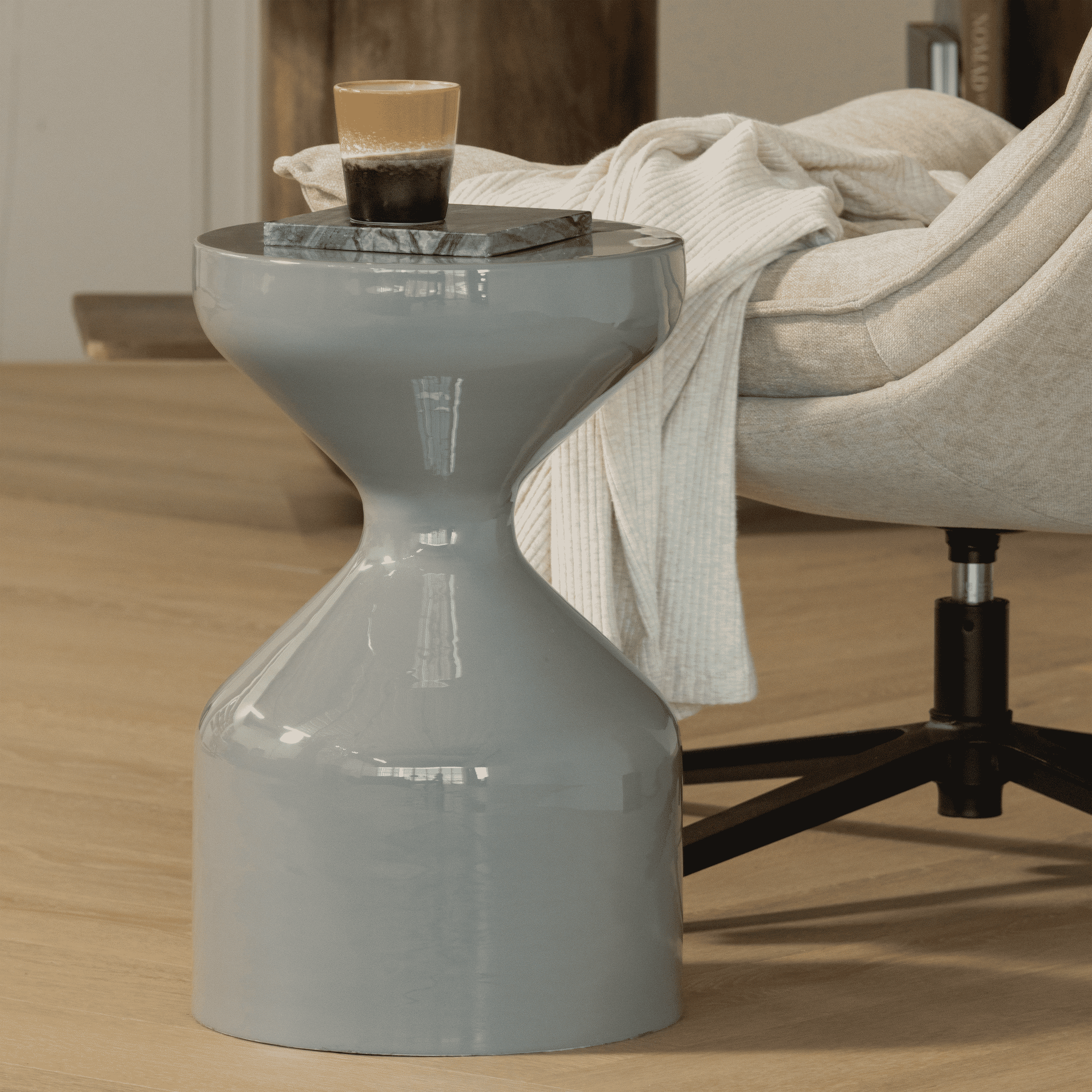 WOOOD Ronde Bijzettafel Floyd 30cm - Lichtgrijs