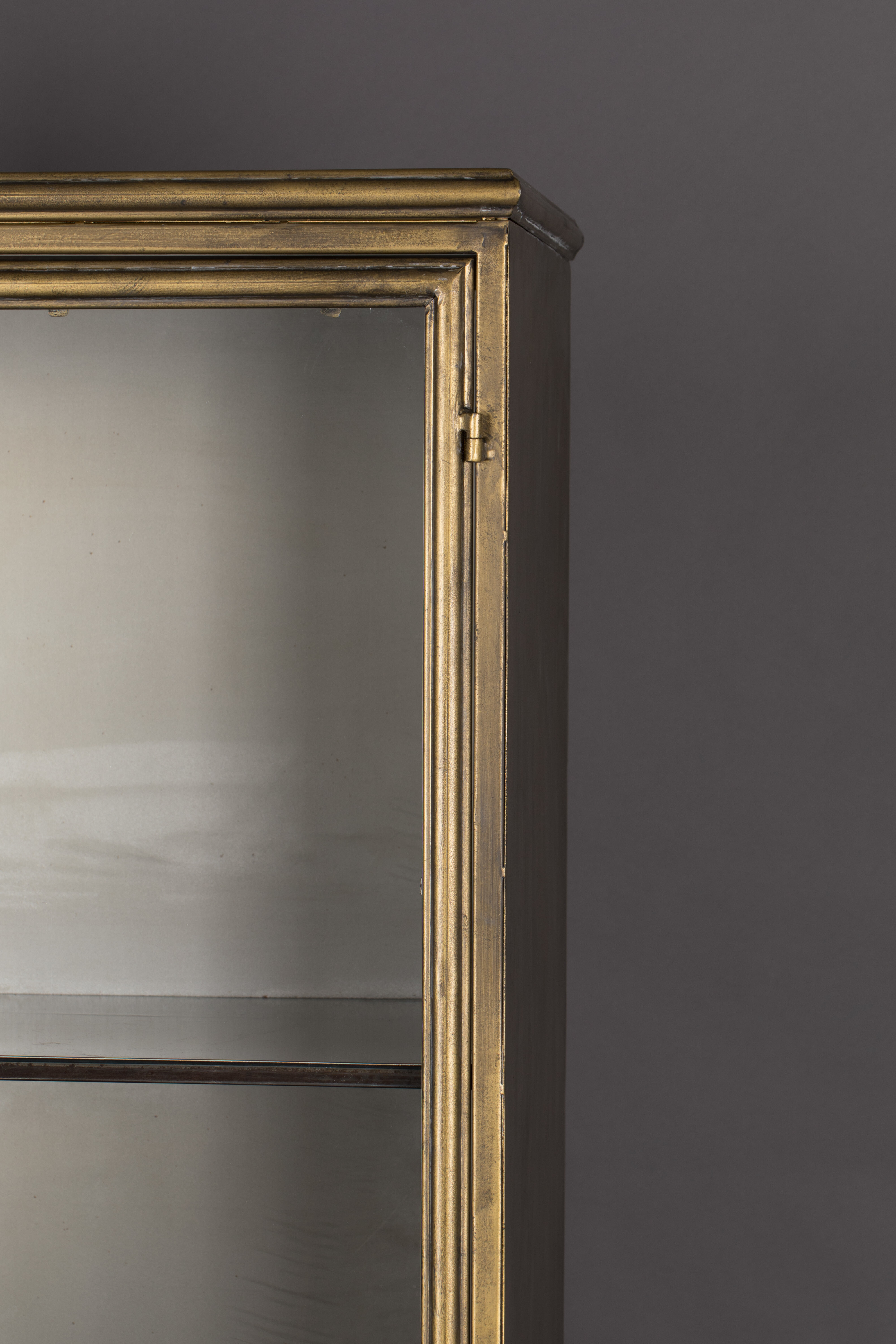 Dutchbone Vitrinekast 'Gertlush' Antique Brass, 184 x 63.5cm