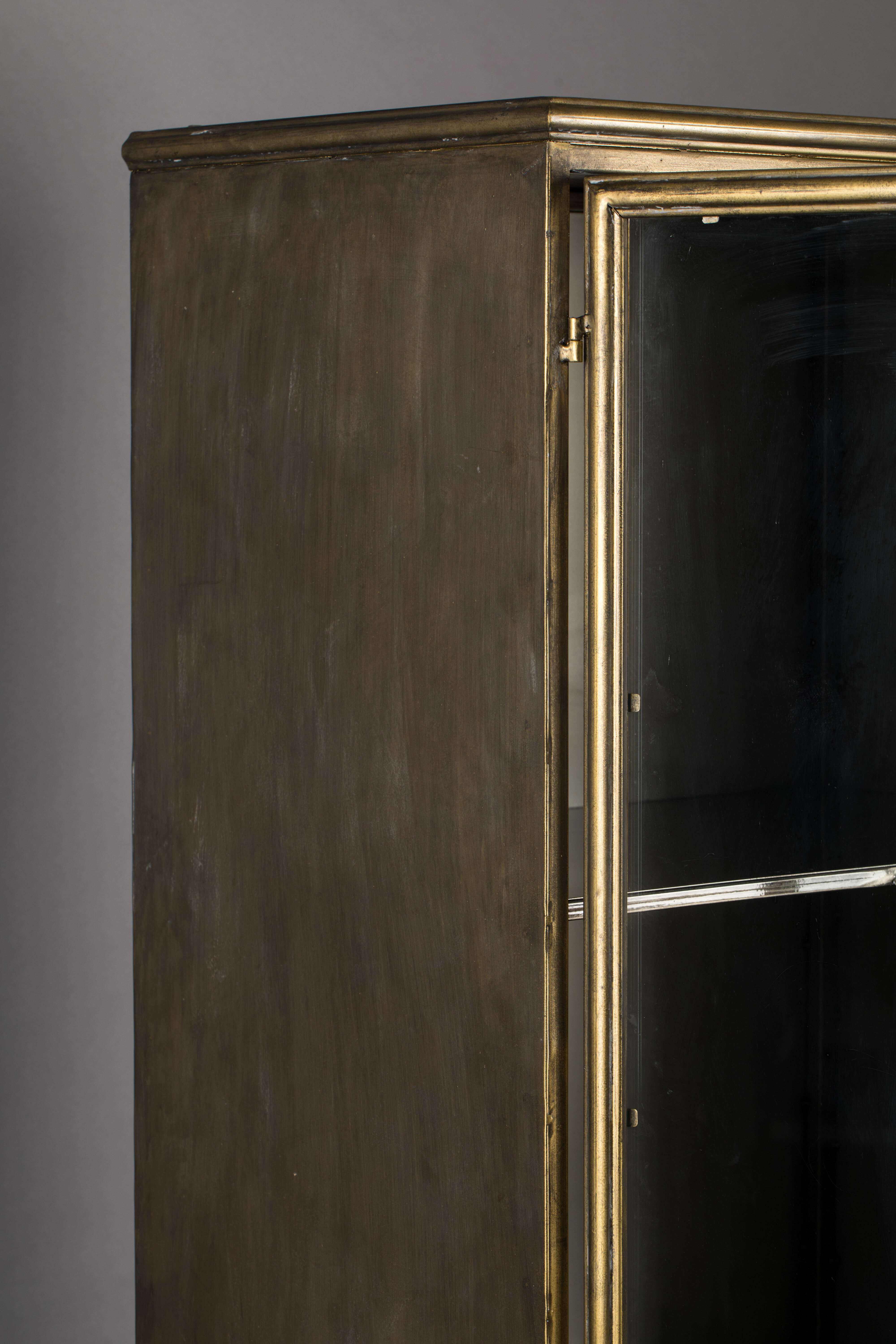 Dutchbone Vitrinekast 'Gertlush' Antique Brass, 184 x 63.5cm