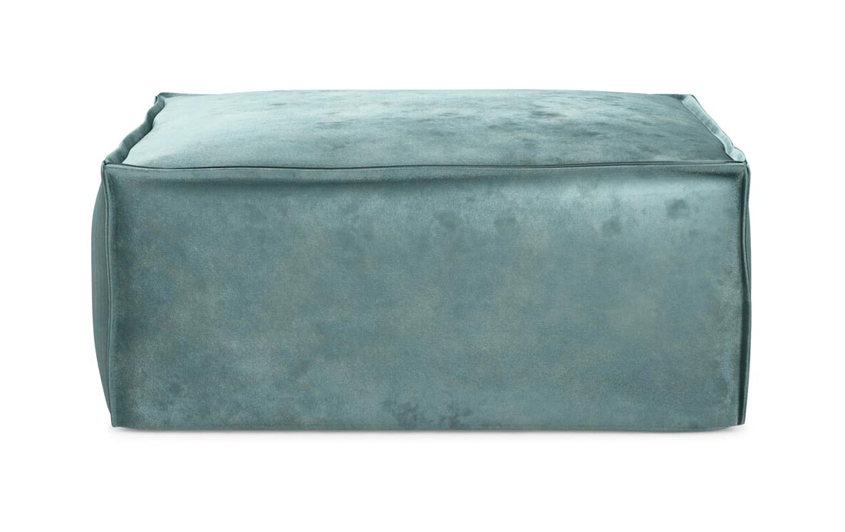 Rivièra Maison Hocker 'The Jagger' Velvet, kleur Mineral Blue Rivièra Maison Hocker 'The Jagger' Velvet, kleur Mineral Blue