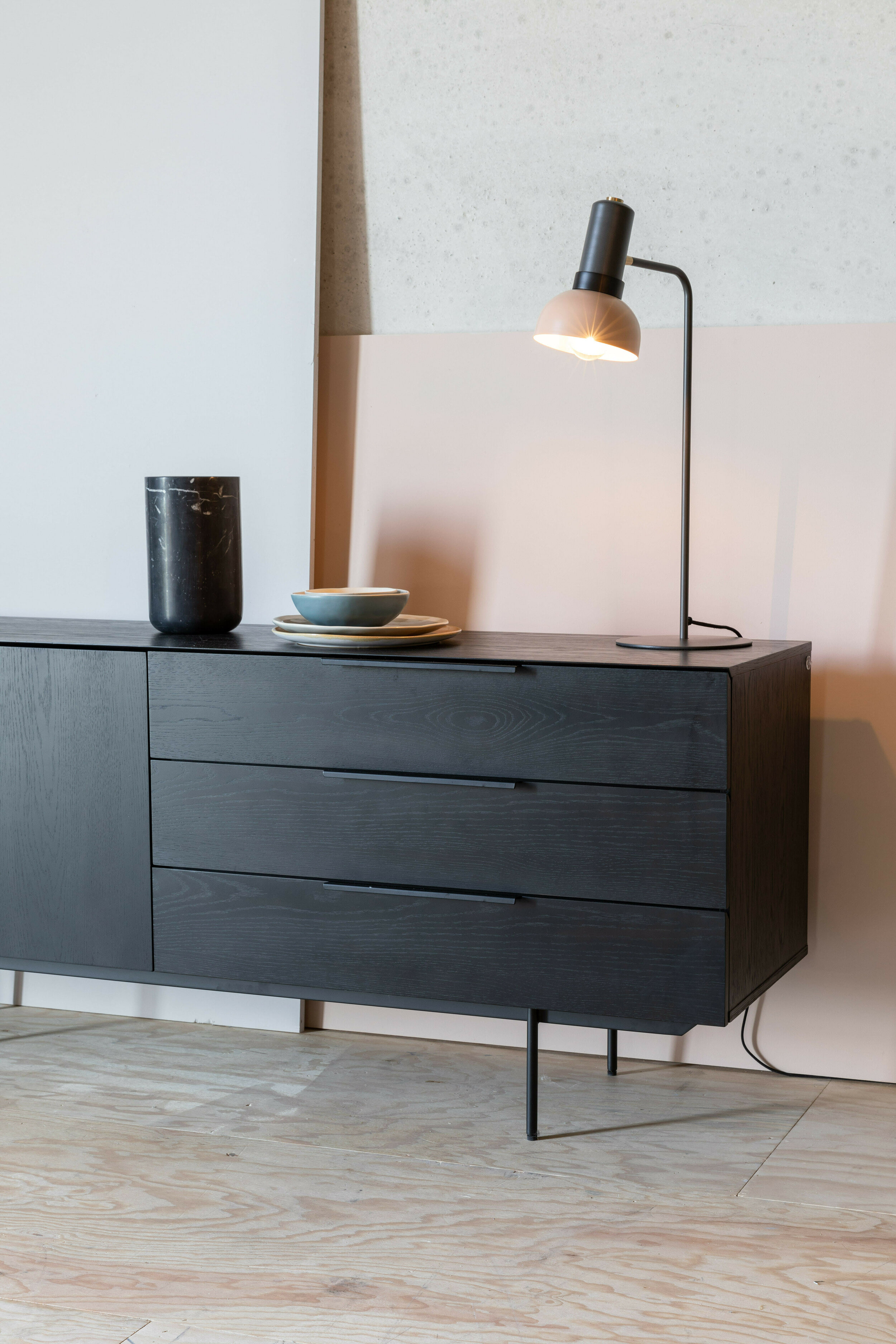 Zuiver TV-meubel 'Travis' Eikenhout, 180cm, kleur Zwart