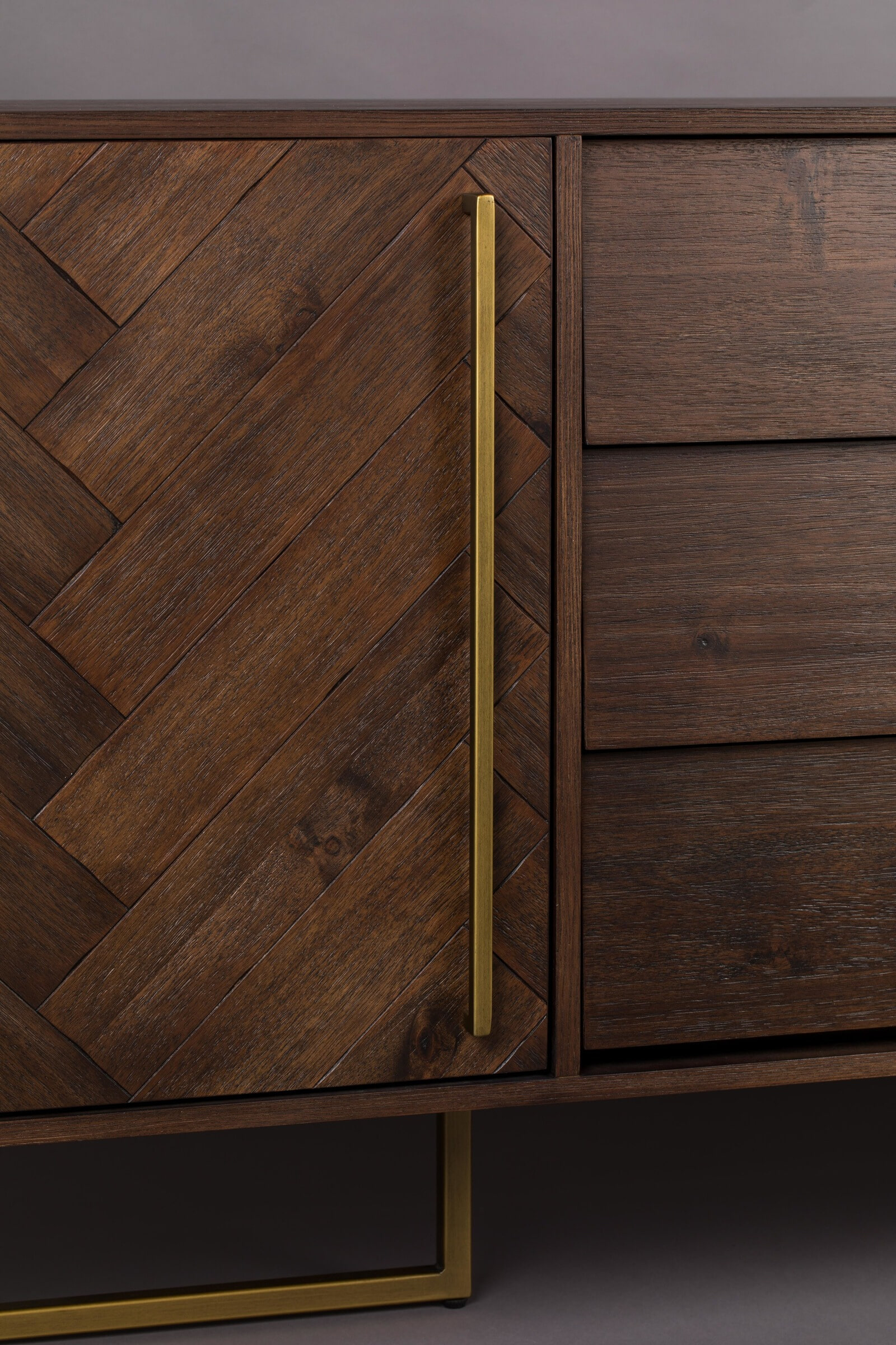 Dutchbone Dressoir 'Class' Antique Brass, 80 x 180cm, kleur Bruin