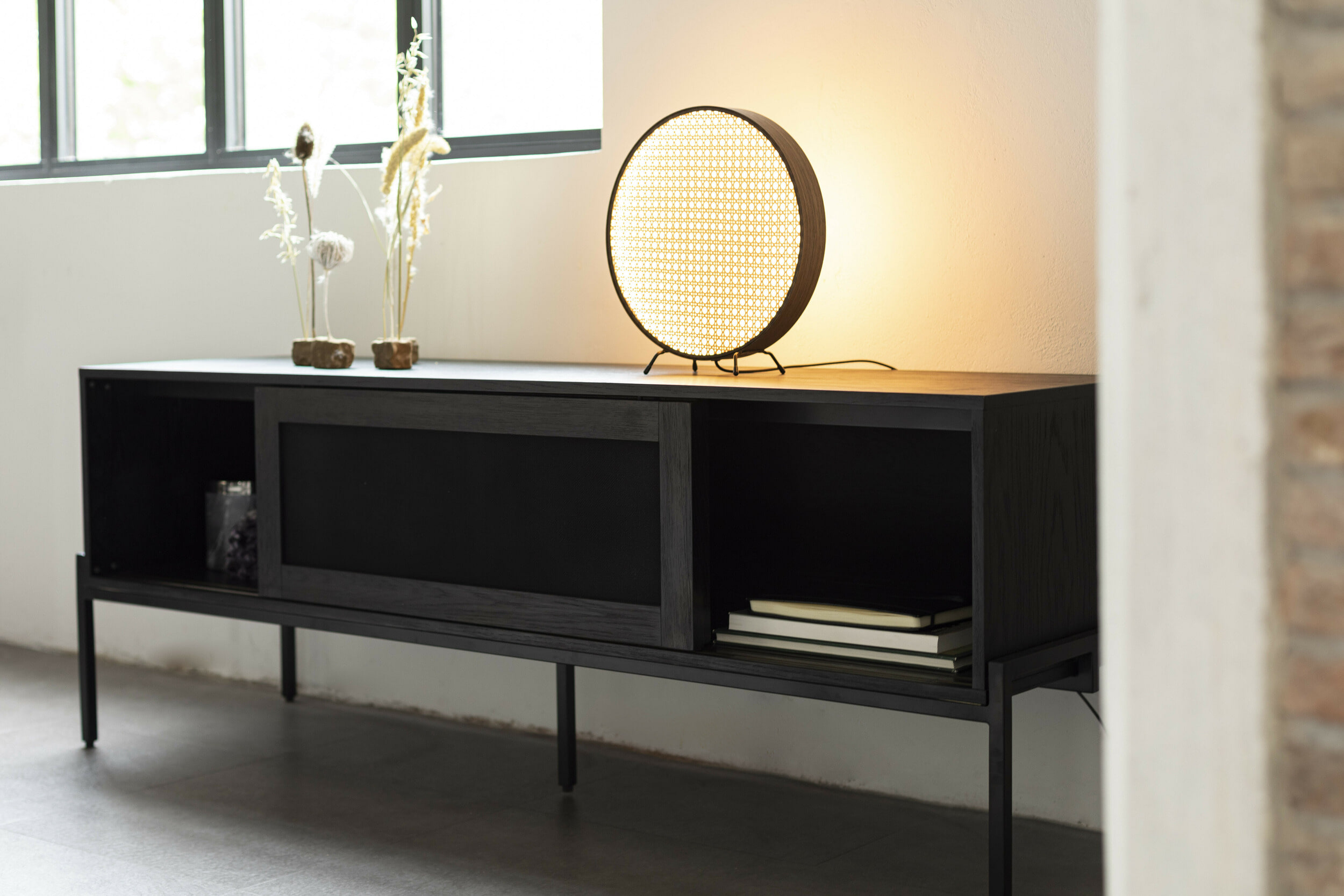 Zuiver TV-meubel 'Hardy' Eikenhout, 160cm, kleur Zwart