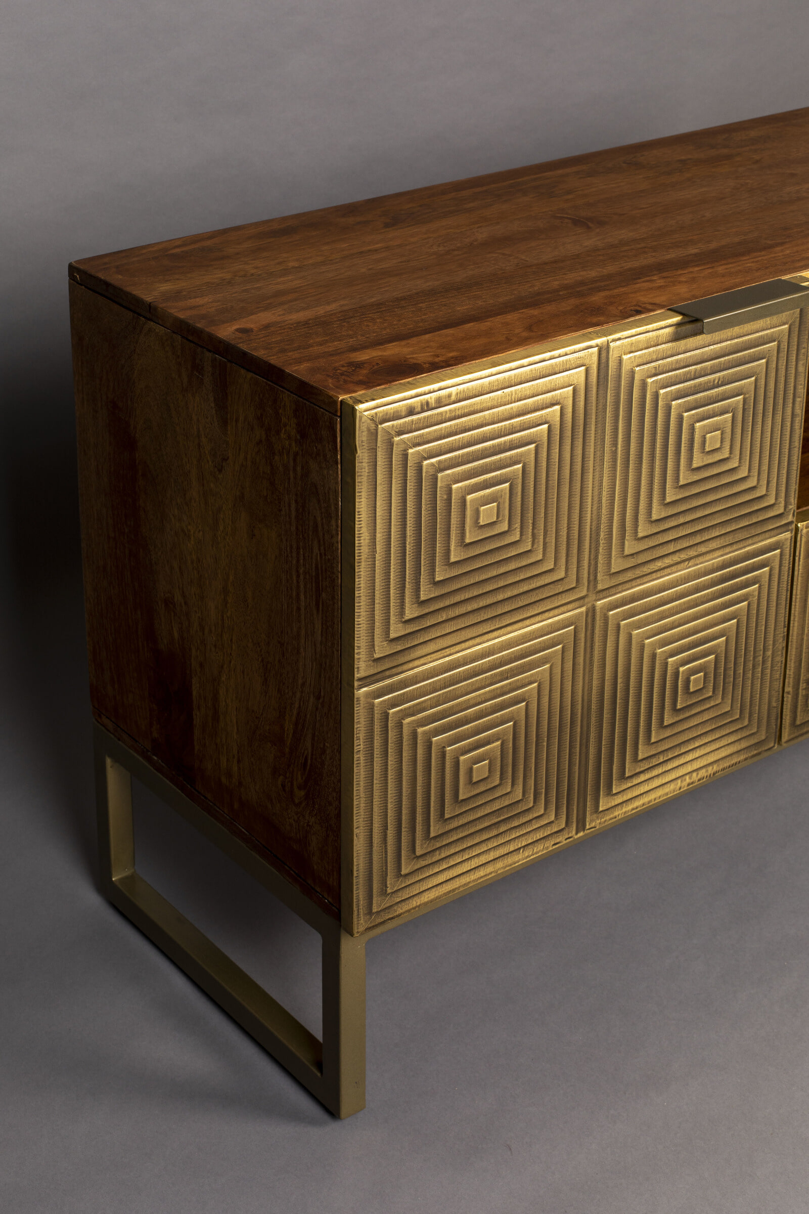 Dutchbone TV-meubel 'Volan' mangohout 135cm, kleur goud
