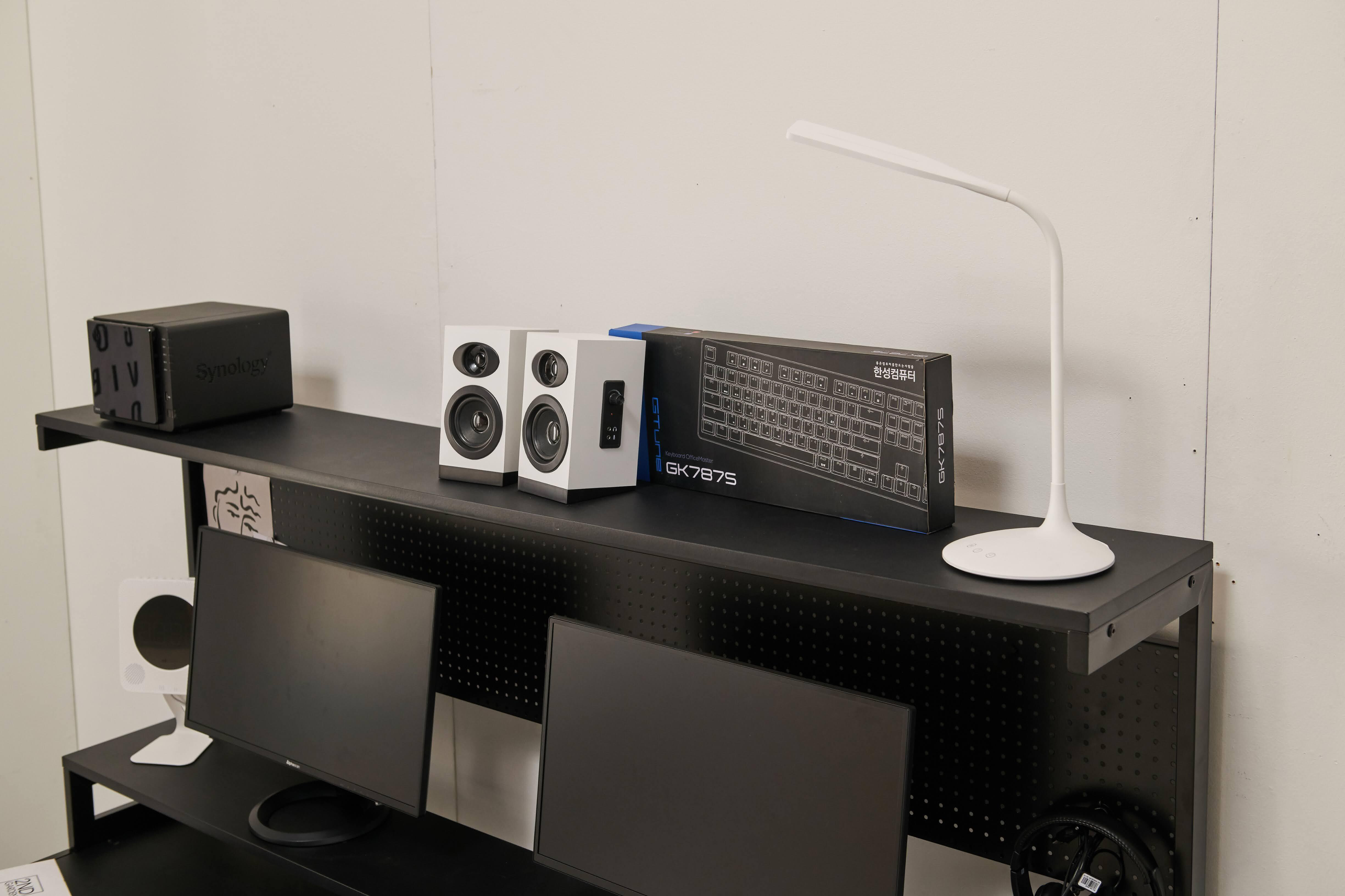 Artistiq Bureau 'Larssen' 180cm, kleur zwart
