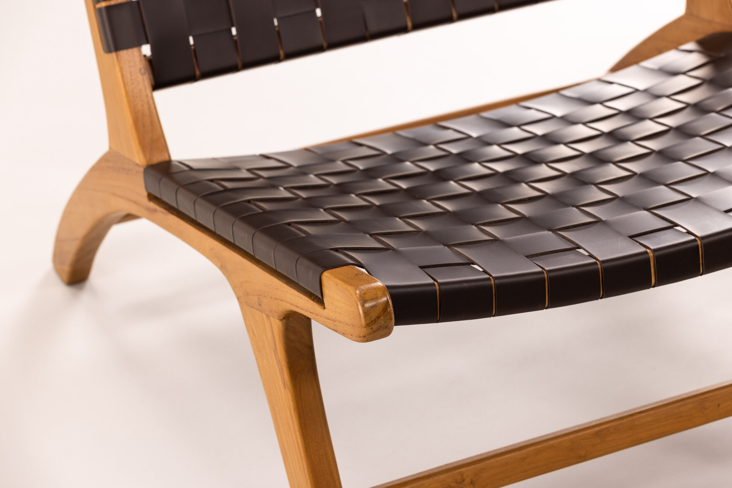 Nohr Fauteuil 'Calogero' Teakhout en Lederlook, kleur Bruin