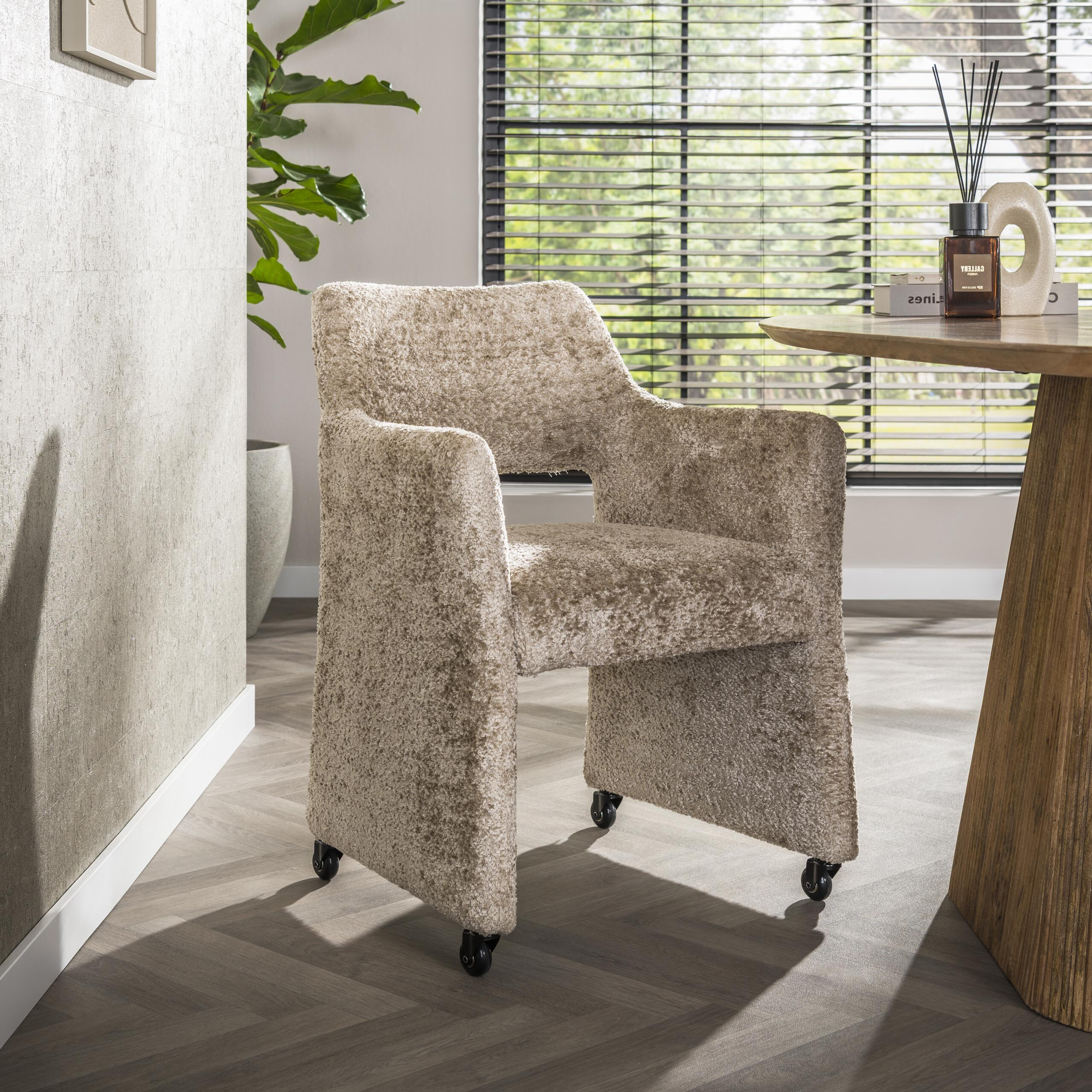 LifestyleFurn Draaibare Eetkamerstoel op wielen Elita Alura stof - Zand