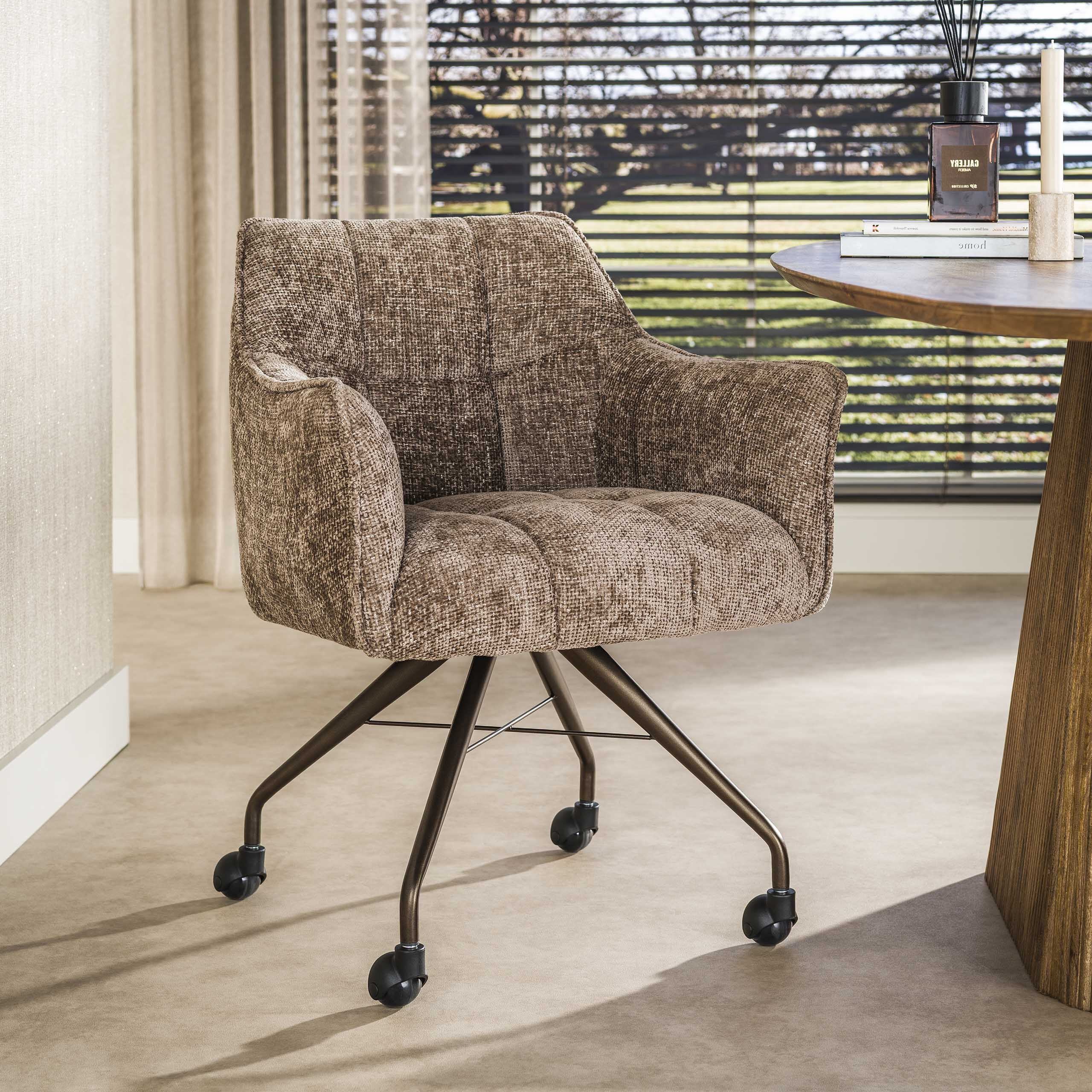 LifestyleFurn Eetkamerstoel op wielen 'Thandie' Hoven stof, kleur Champagne/Bruin