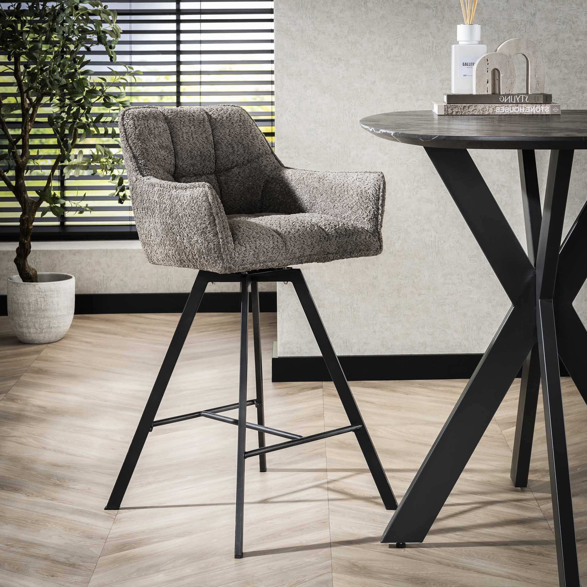 LifestyleFurn Draaibare Barstoel Thandie Bouclé - Taupe (zithoogte 69cm)