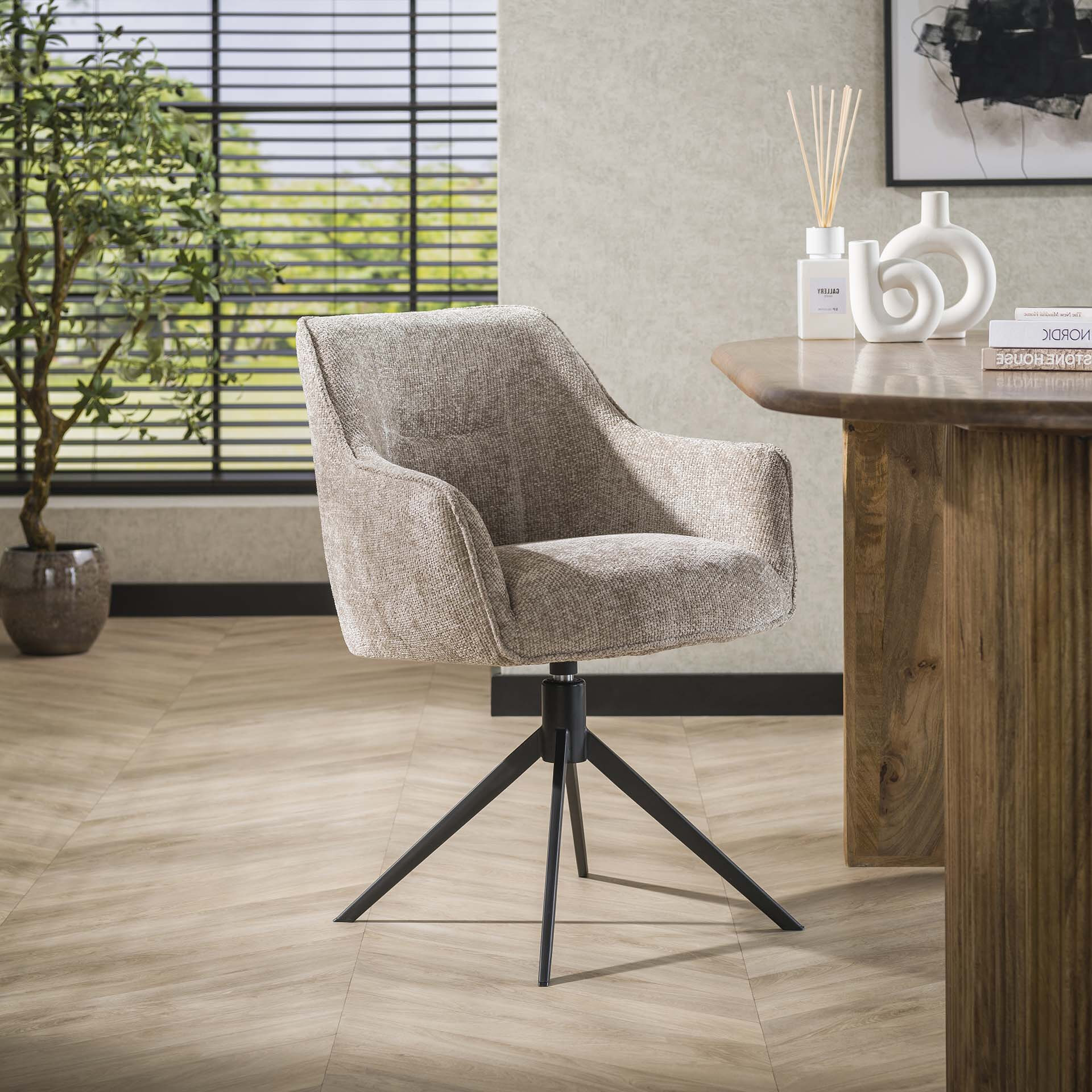 LifestyleFurn Draaibare Eetkamerstoel Lavonne Rich stof - Zand