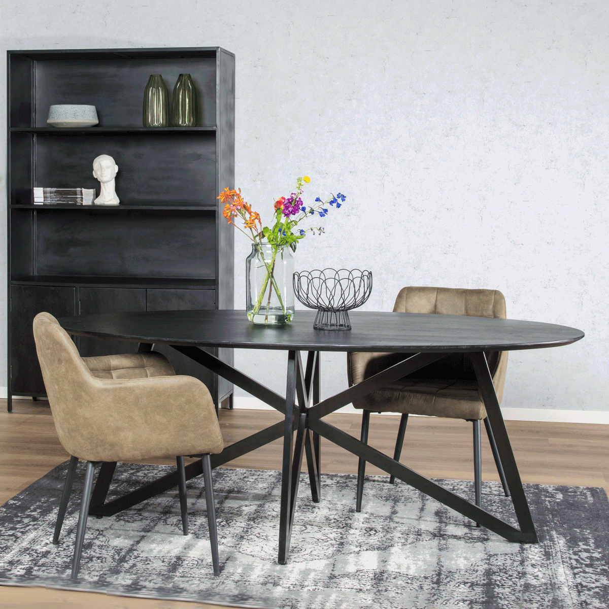 Livingfurn Ovale Eettafel 'Oslo' Acaciahout en staal, kleur Zwart, 200 x 100cm