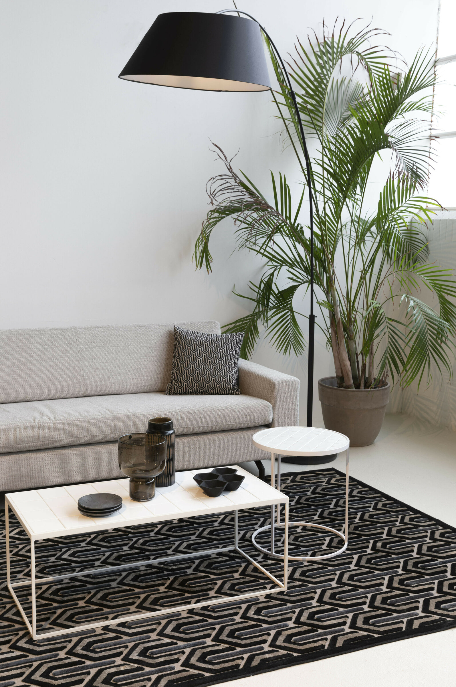 Zuiver Vloerlamp 'Arc' 222cm, kleur Zwart
