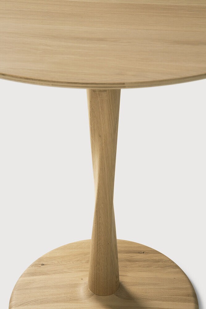 Ethnicraft Ronde Bistrotafel 'Torsion' Gevernist Eikenhout, 90cm