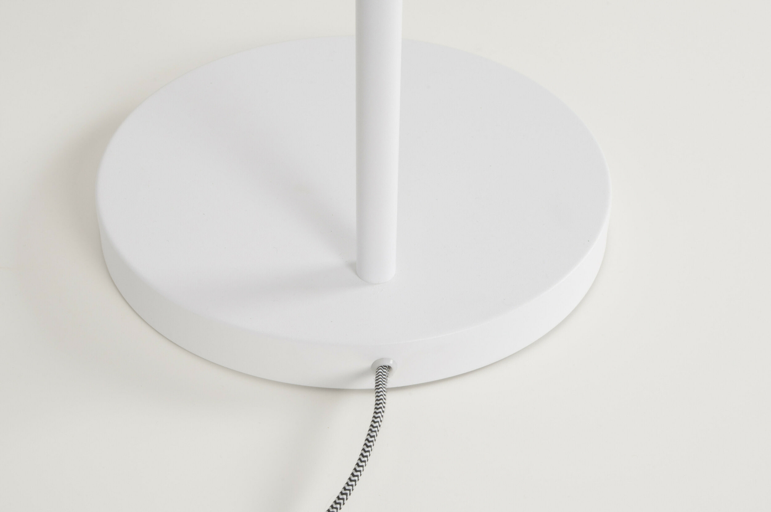 Zuiver Vloerlamp 'Buckle Head' 150cm, kleur Wit