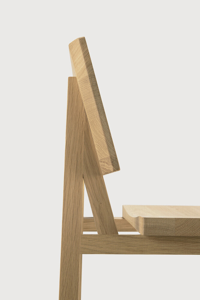 Ethnicraft Barstoel 'N4' Gevernist Eikenhout, kleur Naturel (zithoogte 81cm)