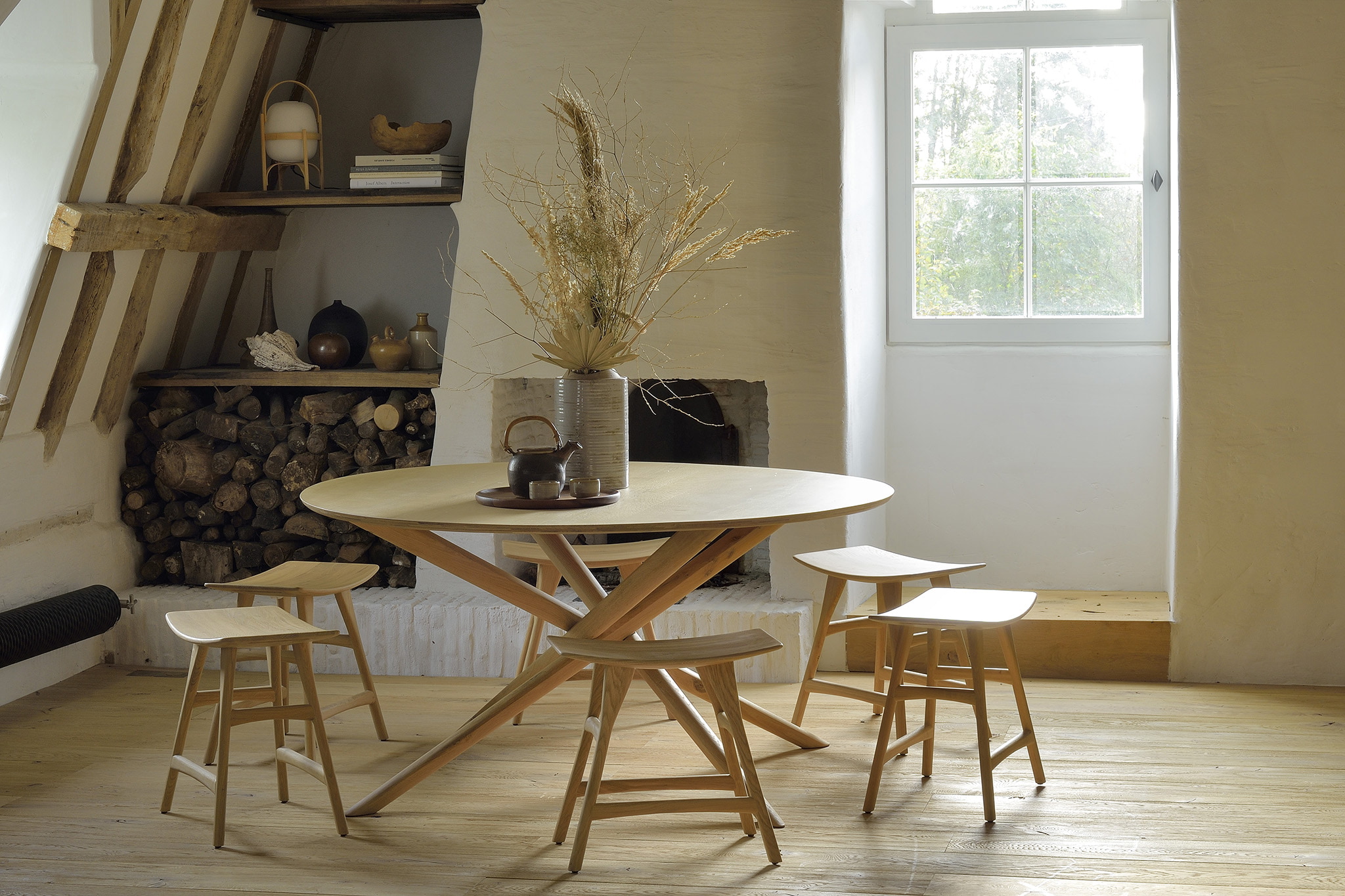Ethnicraft Ronde Eettafel 'Mikado' Geolied Eikenhout, 150cm, kleur Naturel