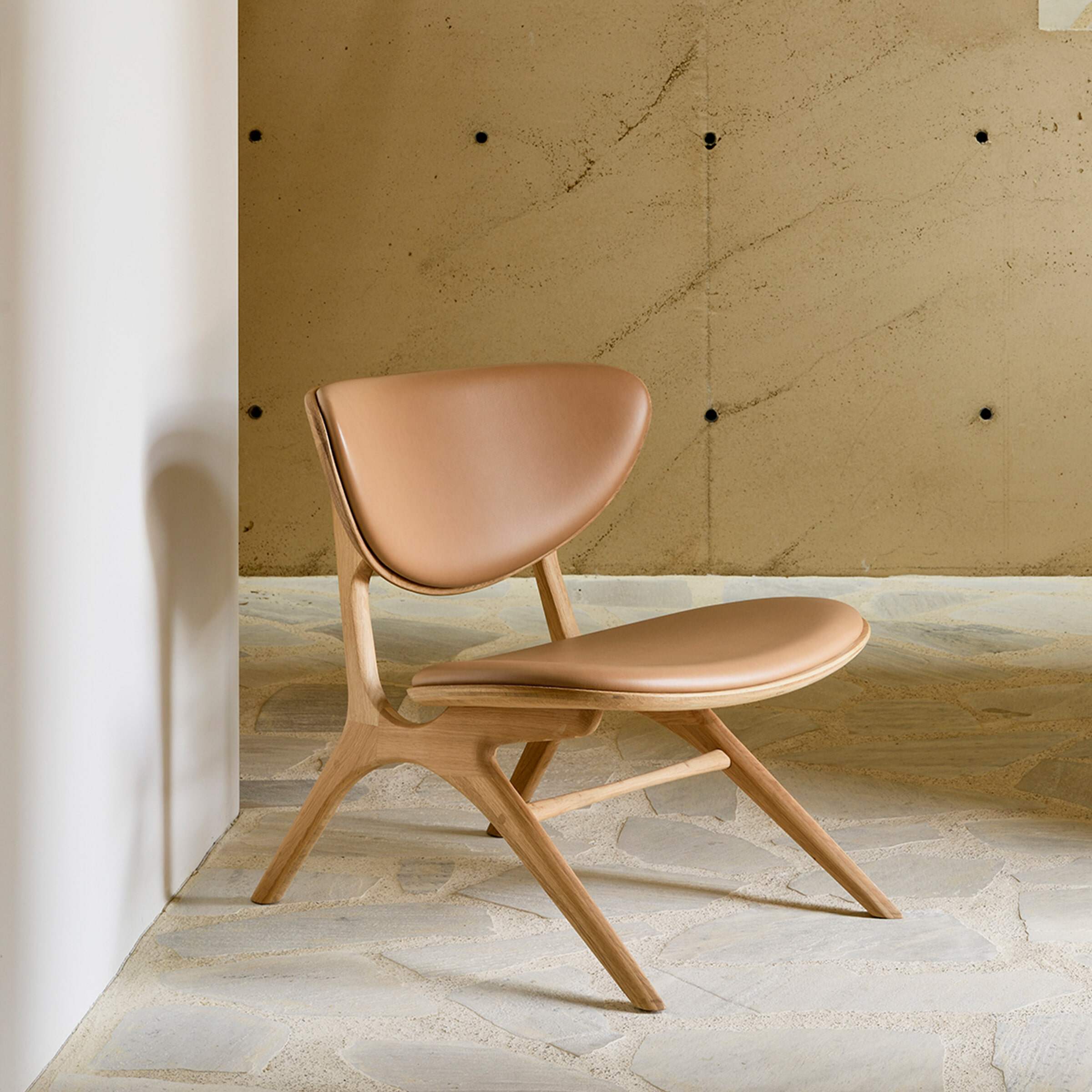 Ethnicraft Fauteuil 'Eye' Gevernist Eikenhout en leder, kleur Naturel