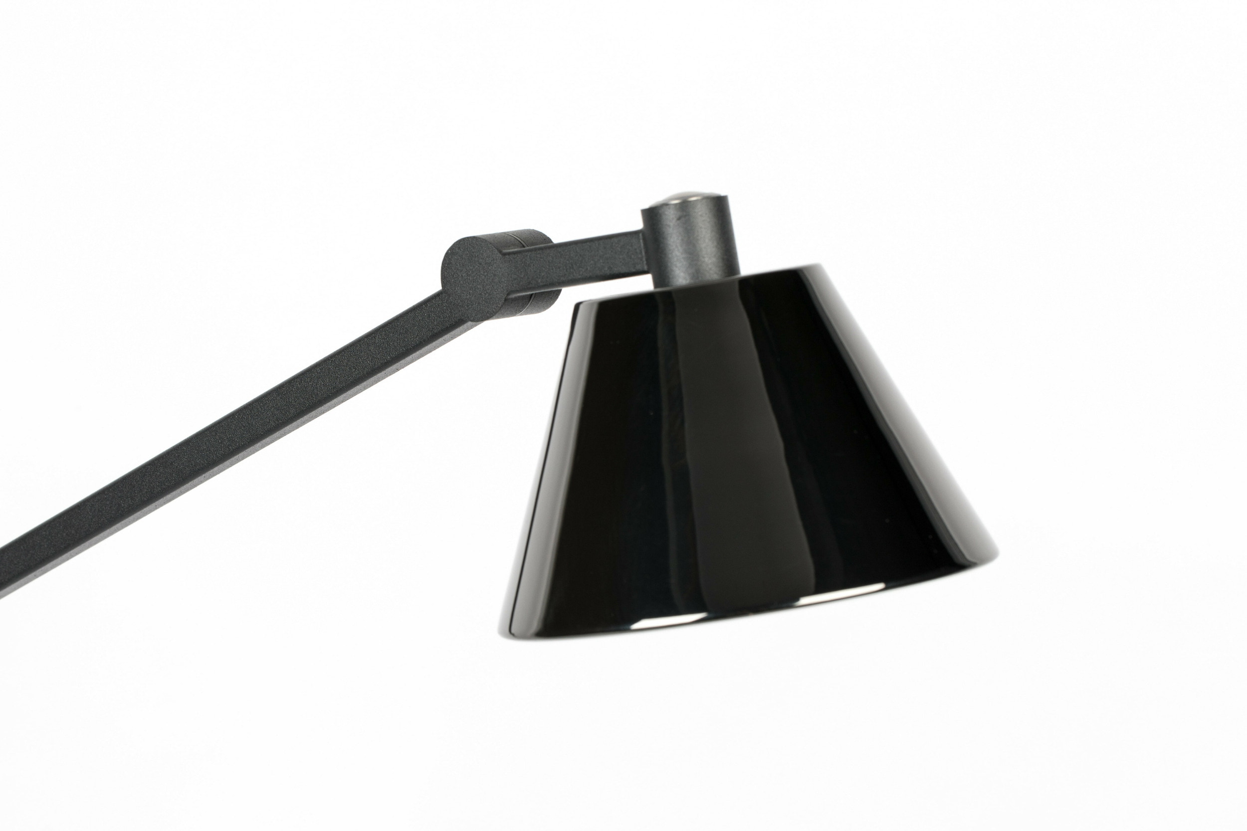 Zuiver Vloerlamp 'Lub' 142cm, kleur Zwart