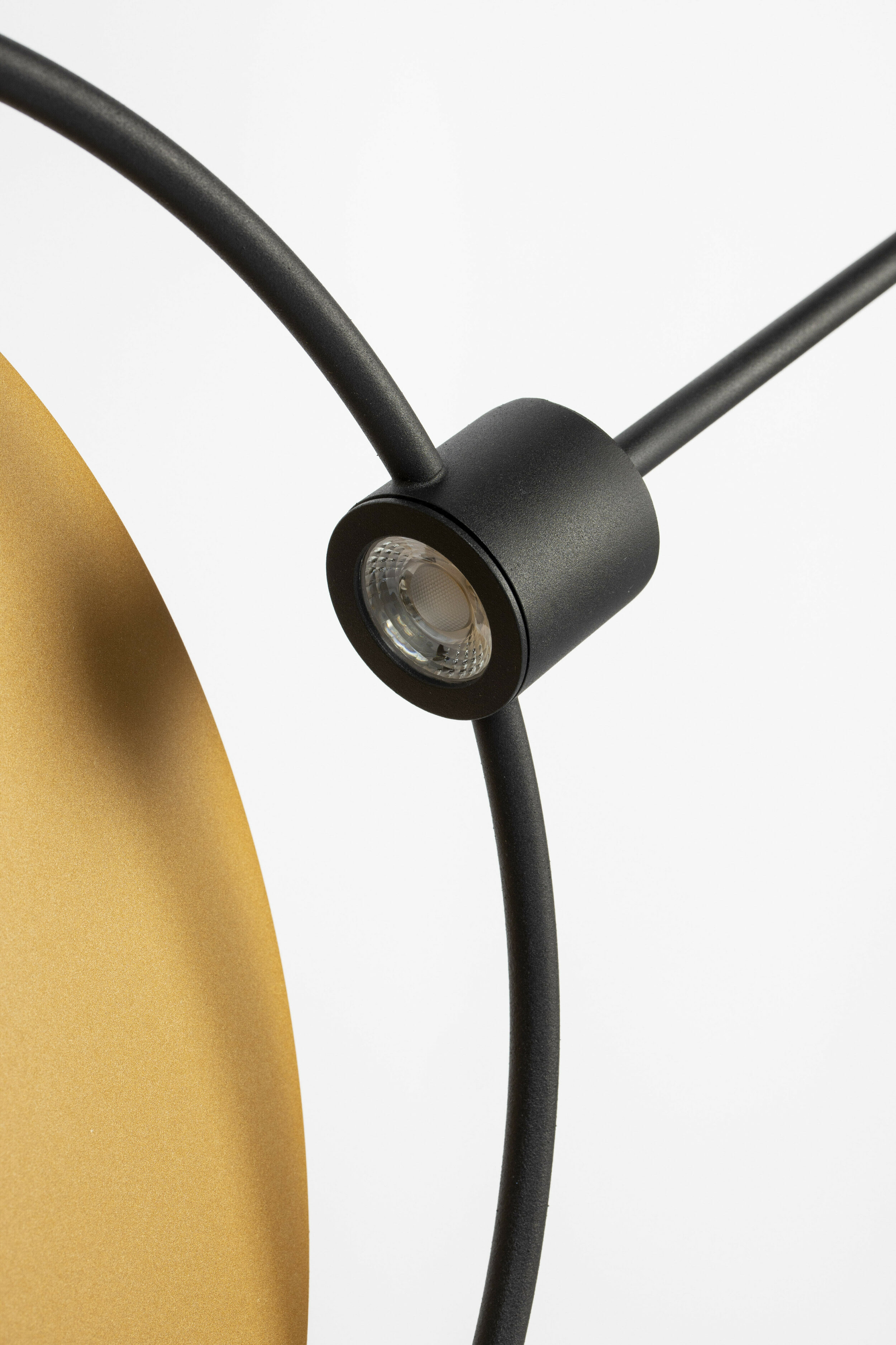 Zuiver Vloerlamp 'Sirius' 140cm, kleur Zwart/Goud